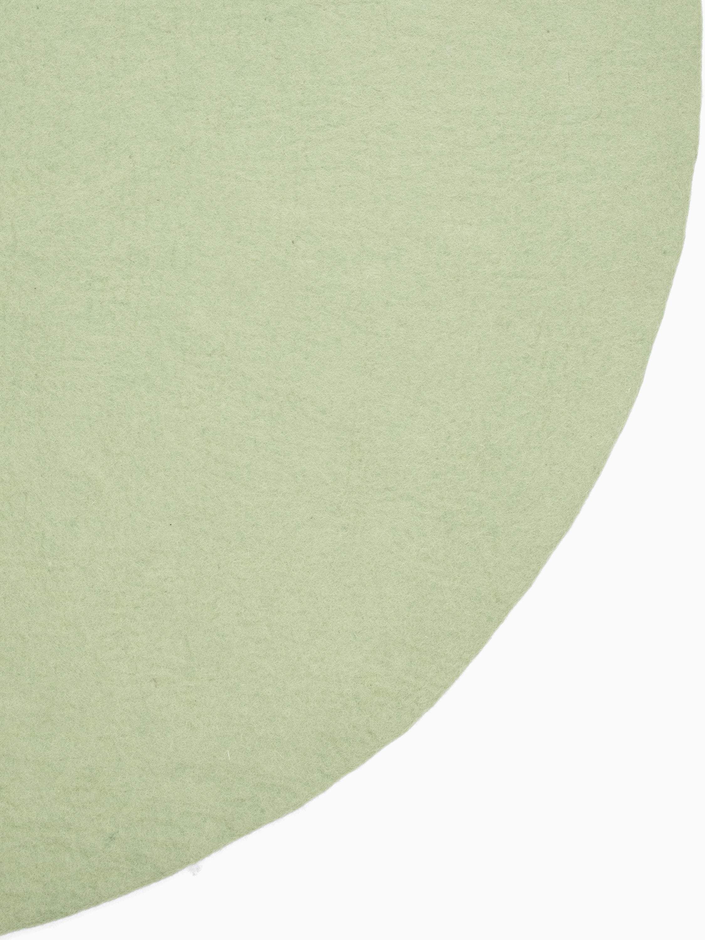 myfelt Lasse Filzkugelteppich Grün, Beige, Weiß aus Schurwolle – Bild 5