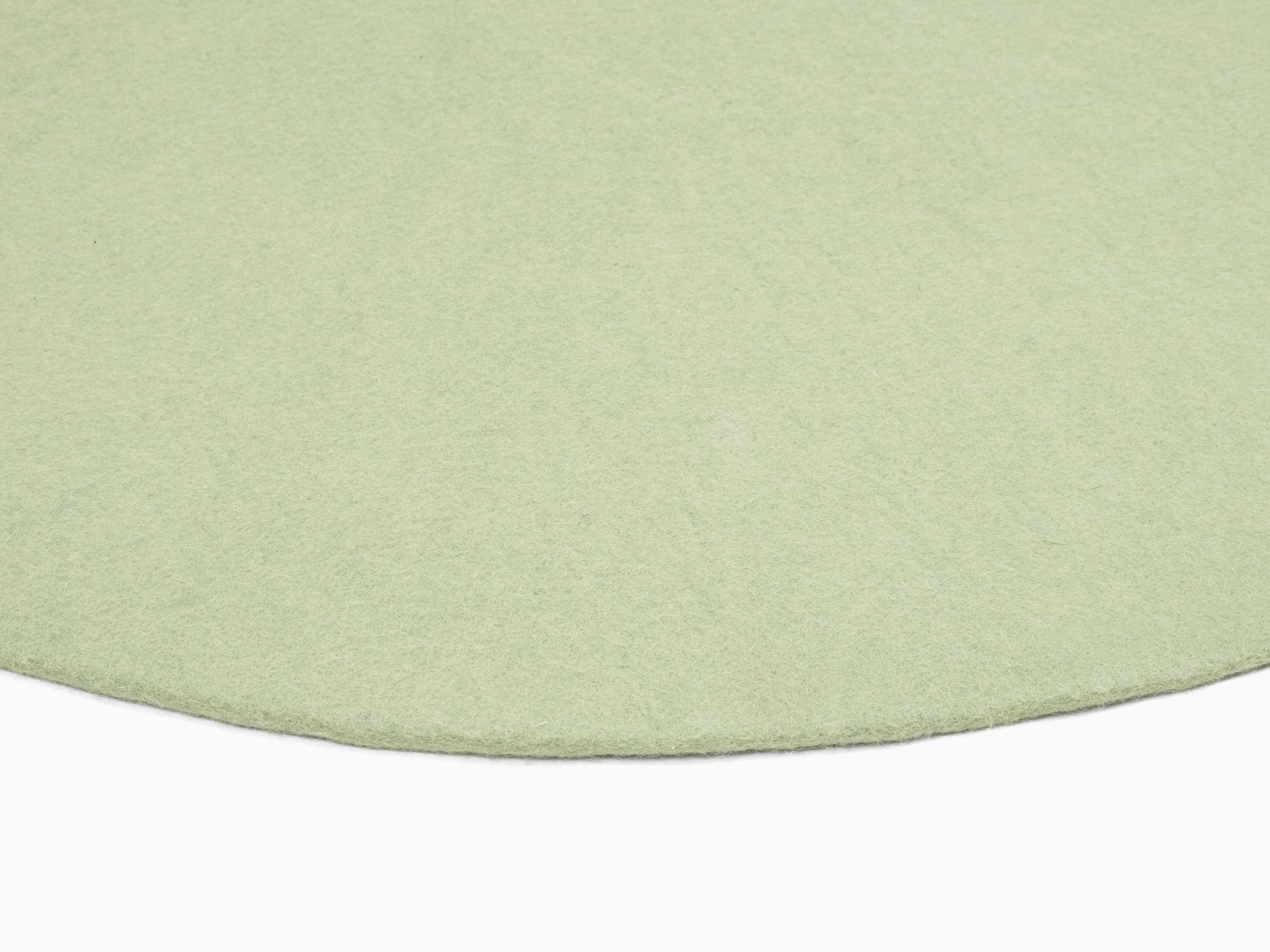 myfelt Lasse Filzkugelteppich Grün, Beige, Weiß aus Schurwolle – Bild 6