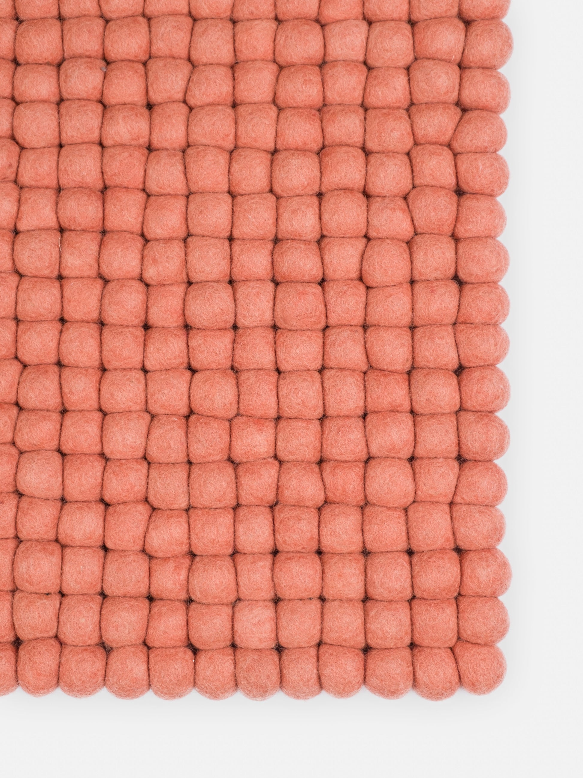 myfelt Lea Filzkugelteppich aus Schurwolle – Bild 7