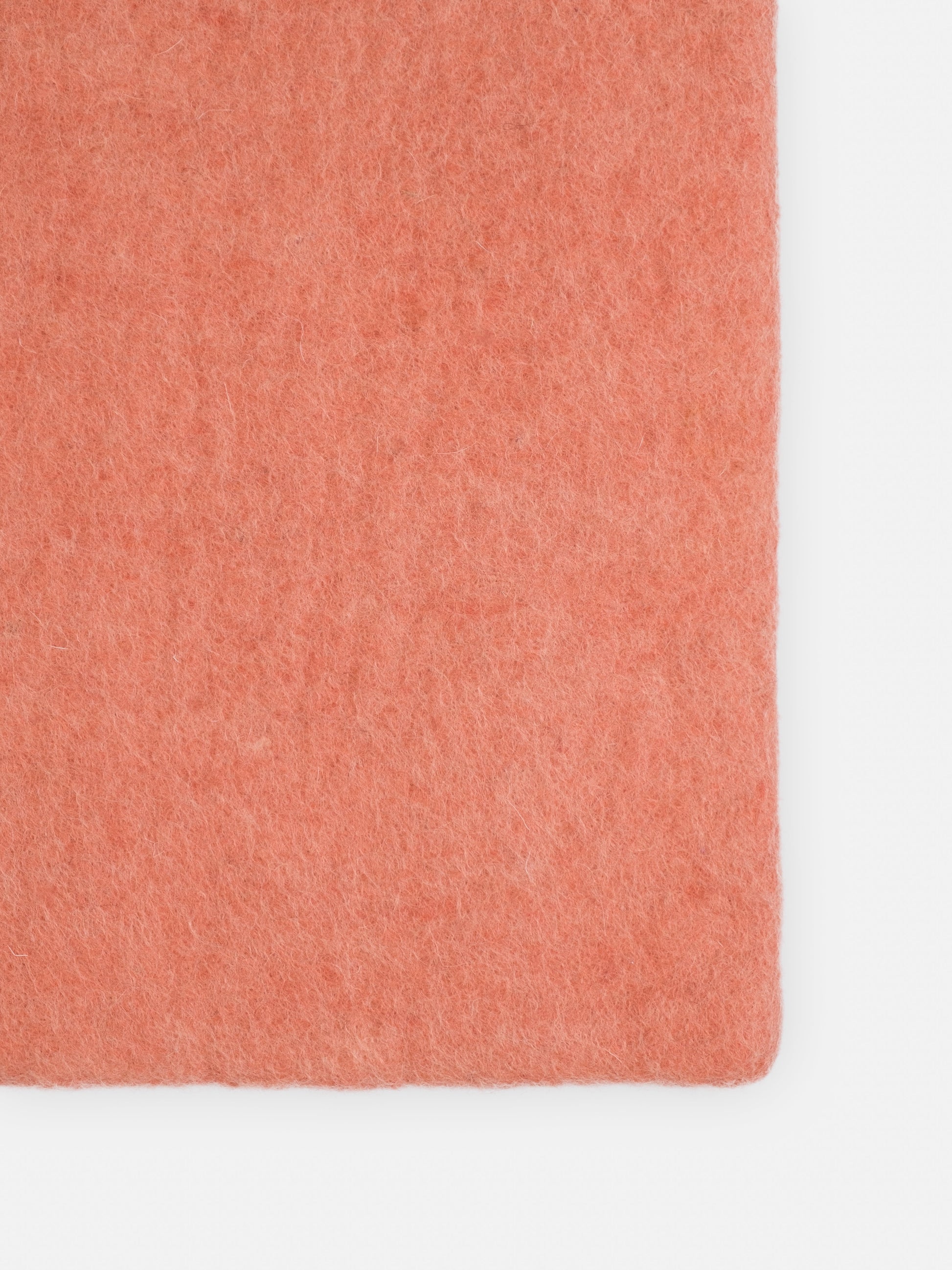 myfelt Lea Filzkugelteppich aus Schurwolle – Bild 7