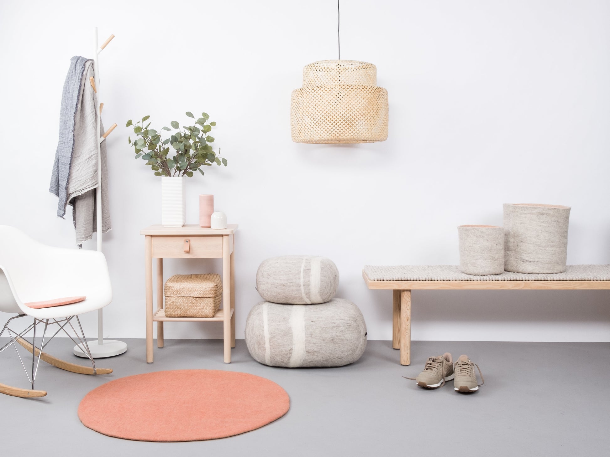 myfelt Lea Filzkugelteppich aus Schurwolle – Bild 2