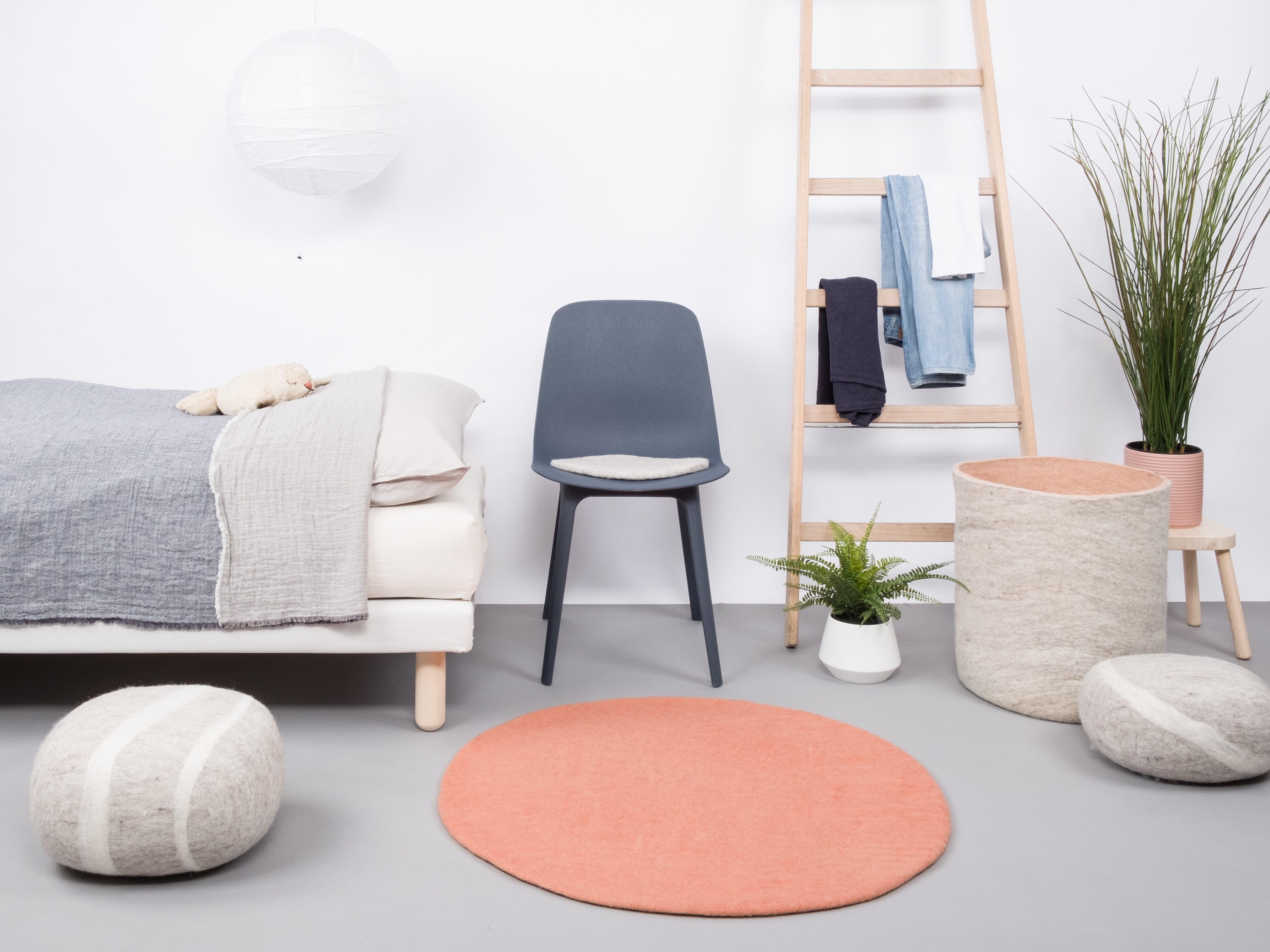 myfelt Lea Filzkugelteppich aus Schurwolle – Bild 4