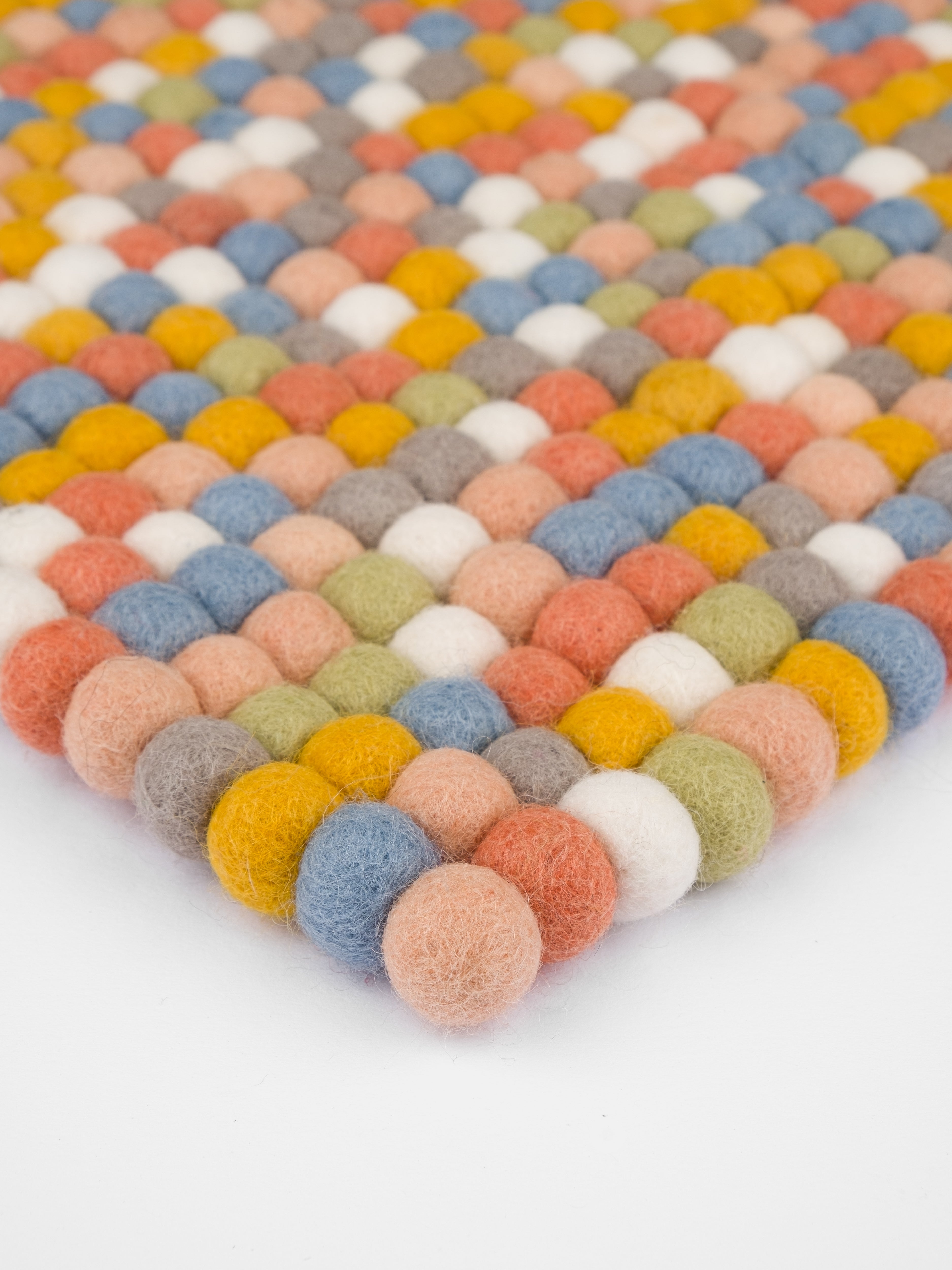 myfelt Liese Sitzkissen aus Schurwolle – Bild 4