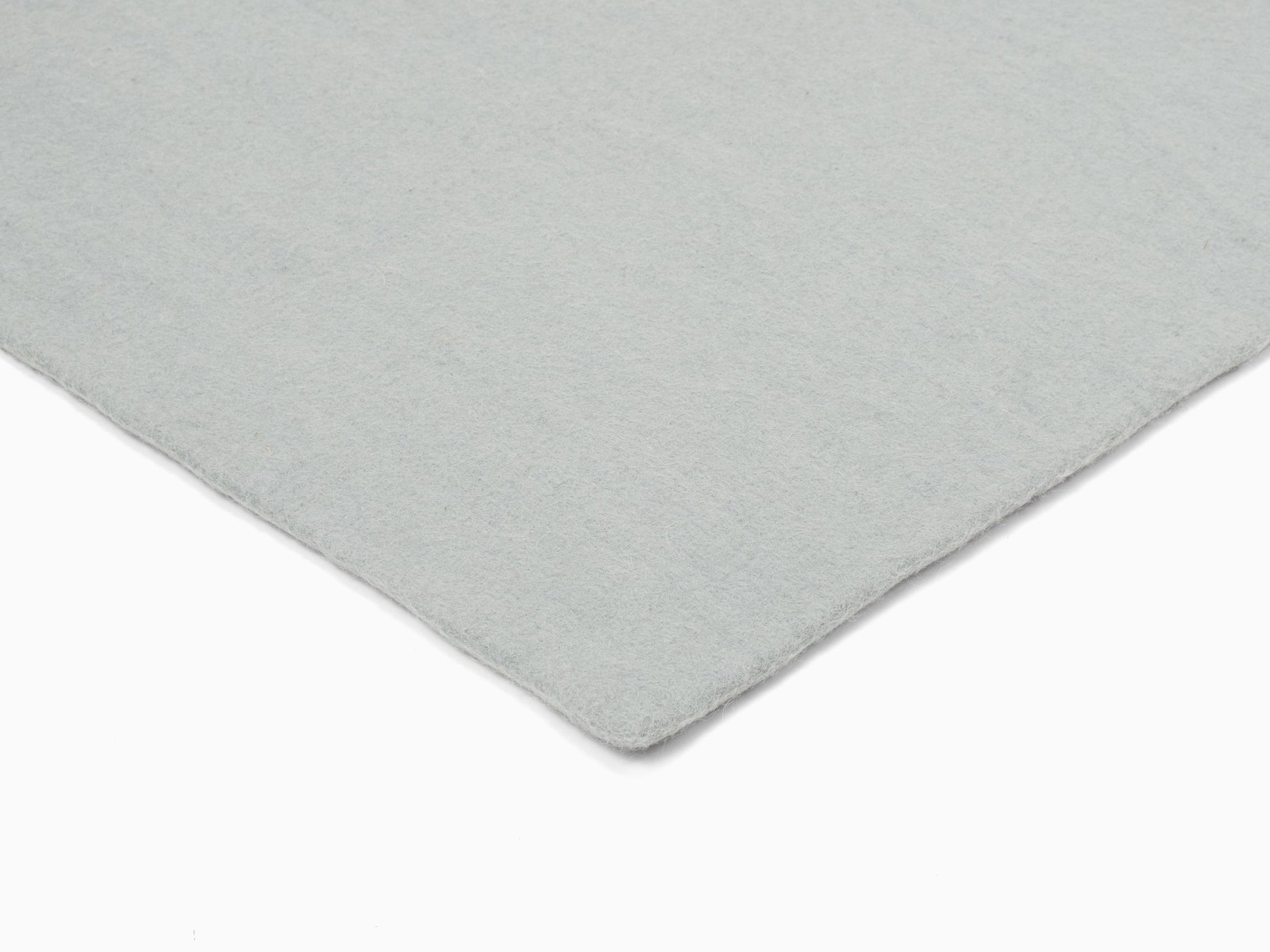 myfelt Liv Filzkugelteppich Blau, Beige, Weiß aus Schurwolle – Bild 6
