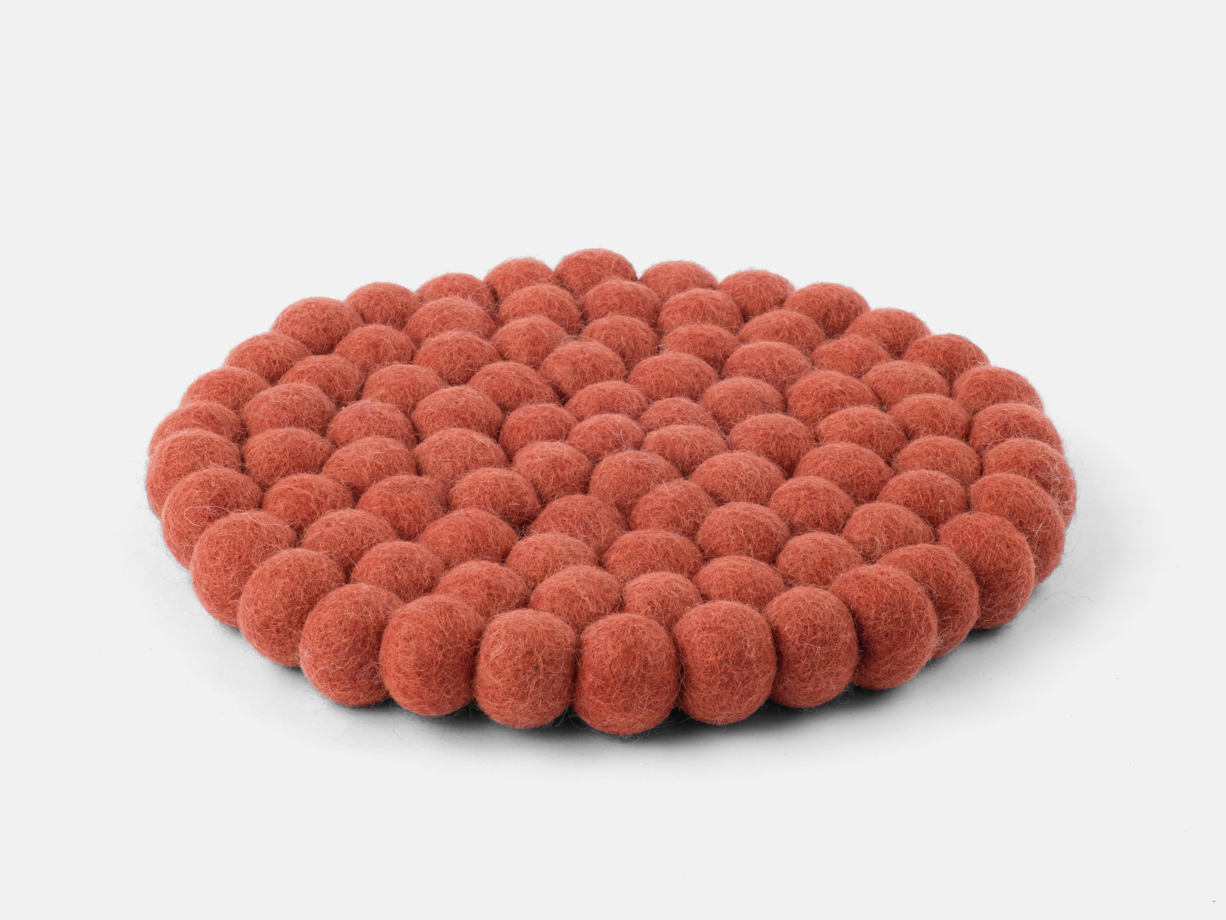 myfelt Lora Untersetzer Rot aus Schurwolle – Bild 4