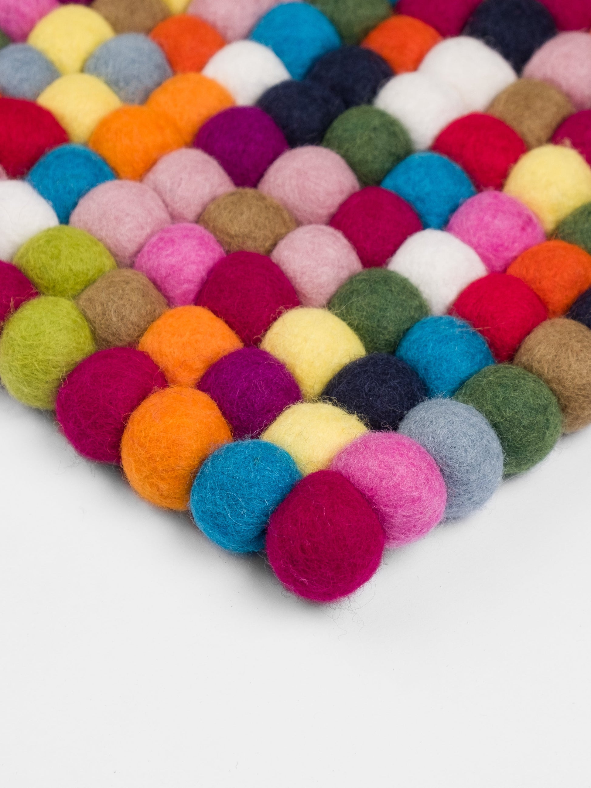 myfelt Lotte Rugs Mehrfarbig aus Schurwolle – Bild 8