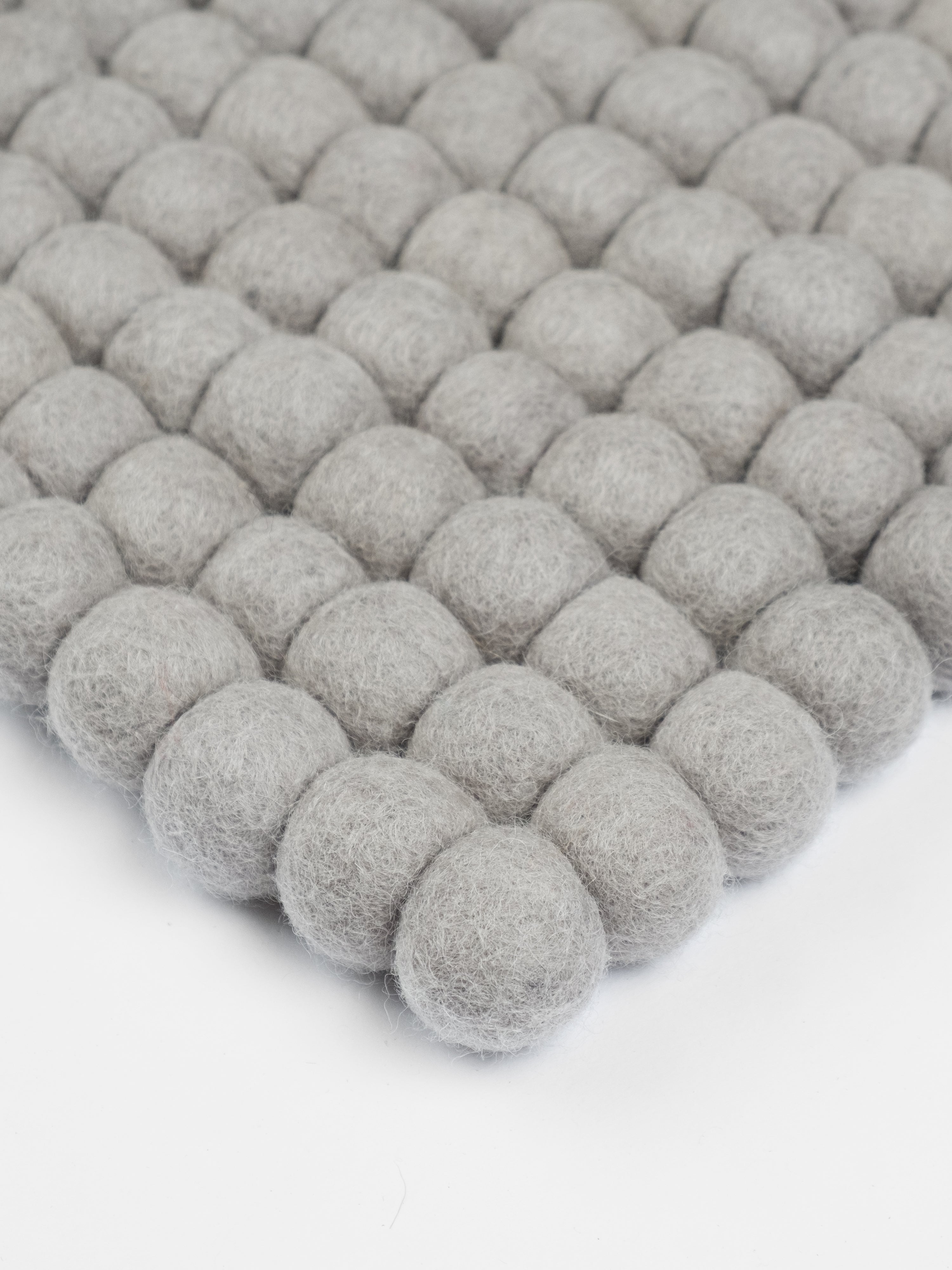 myfelt Luis Rugs Grau aus Schurwolle – Bild 8
