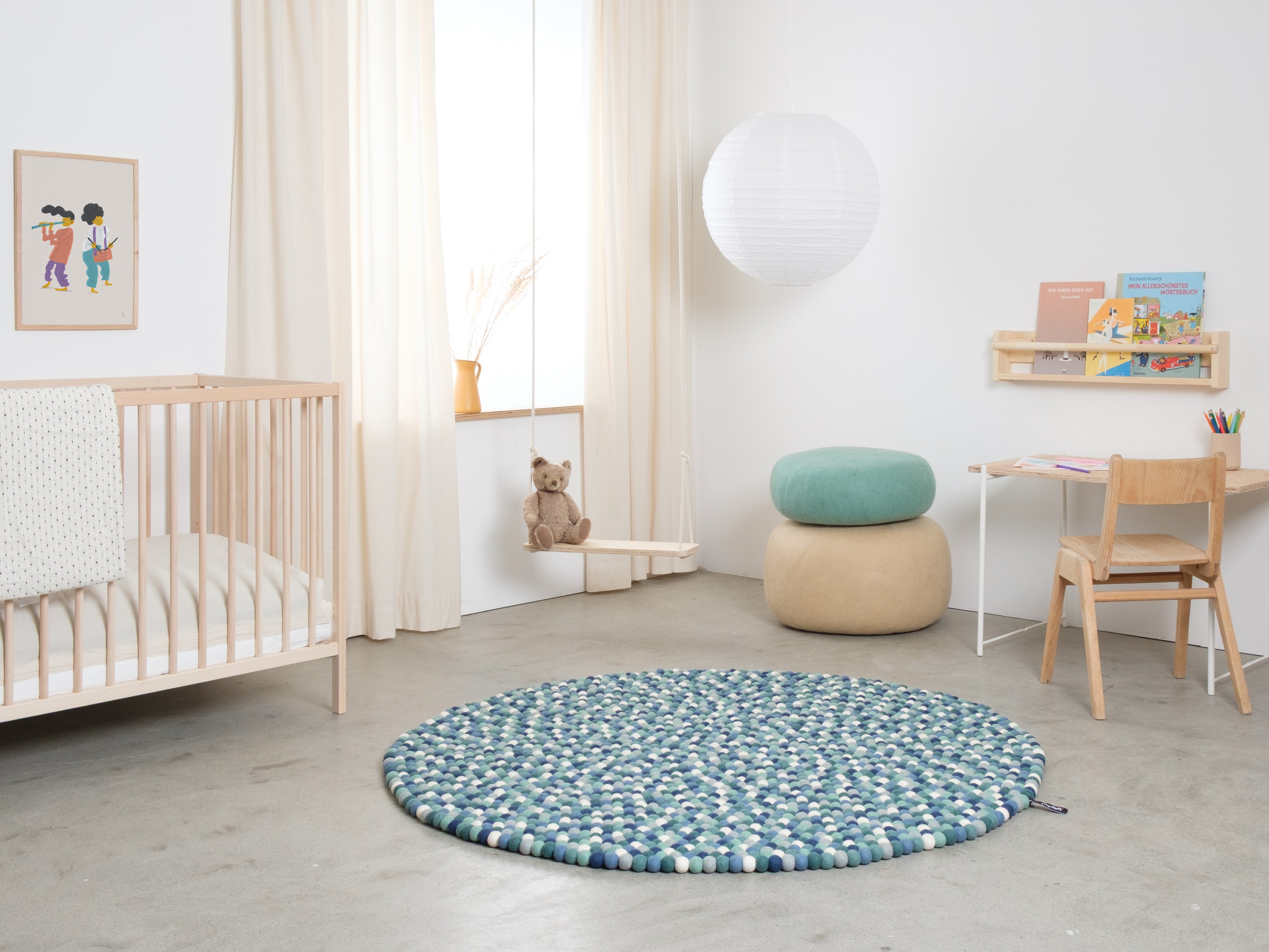 myfelt Mare Filzkugelteppich Blau, Grün aus Schurwolle – Bild 2