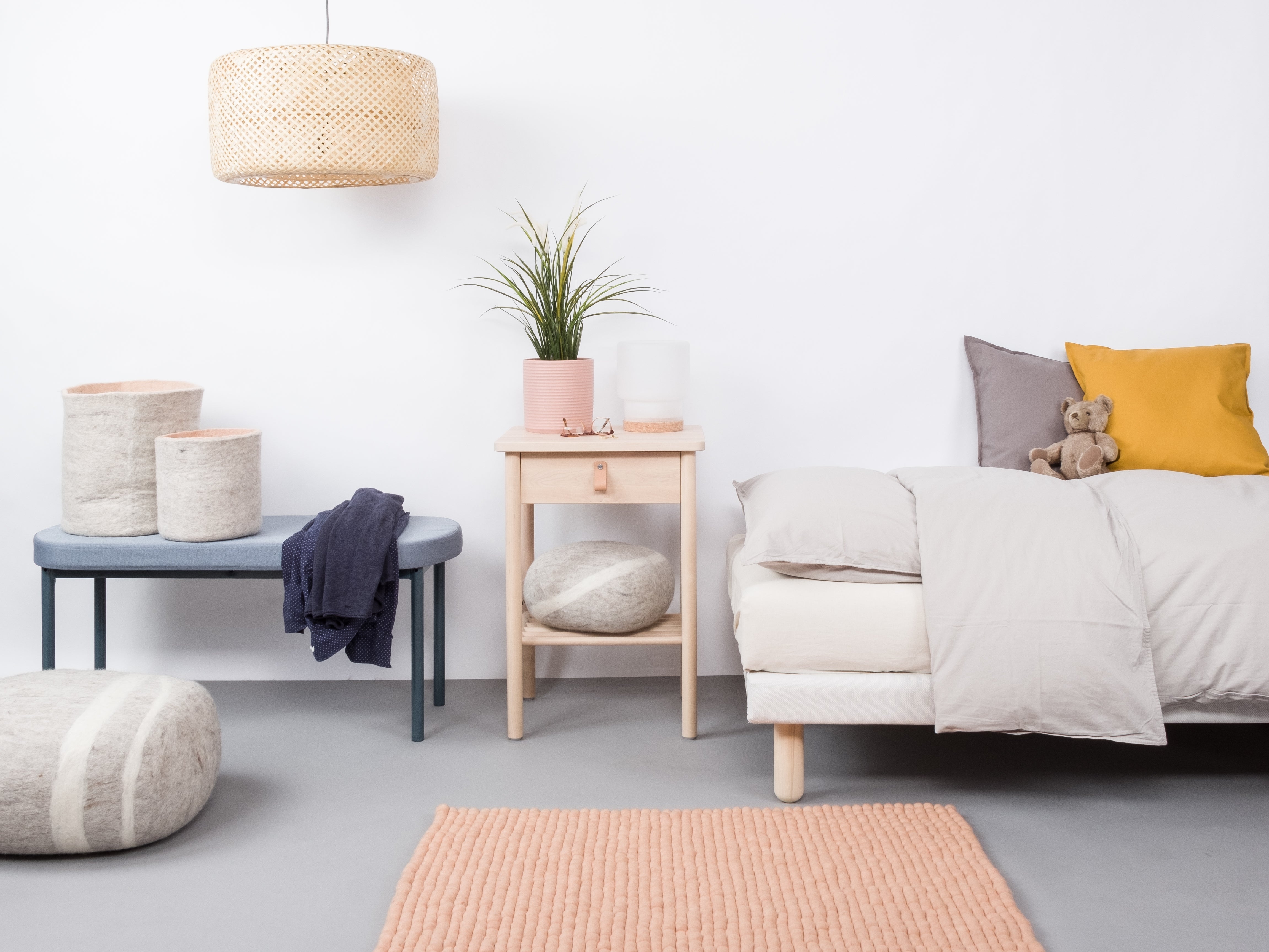 myfelt Merle Filzkugelteppich Rosa aus Schurwolle – Bild 4