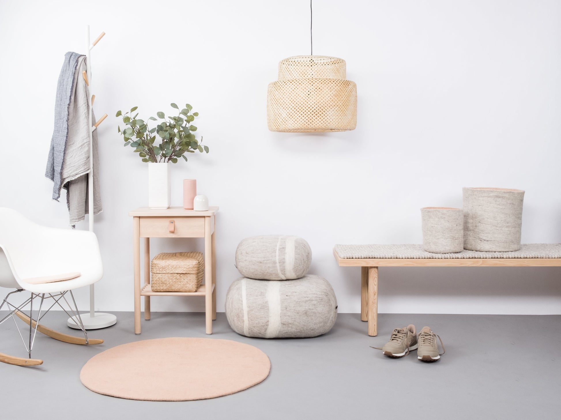 myfelt Merle Filzkugelteppich Rosa aus Schurwolle – Bild 2