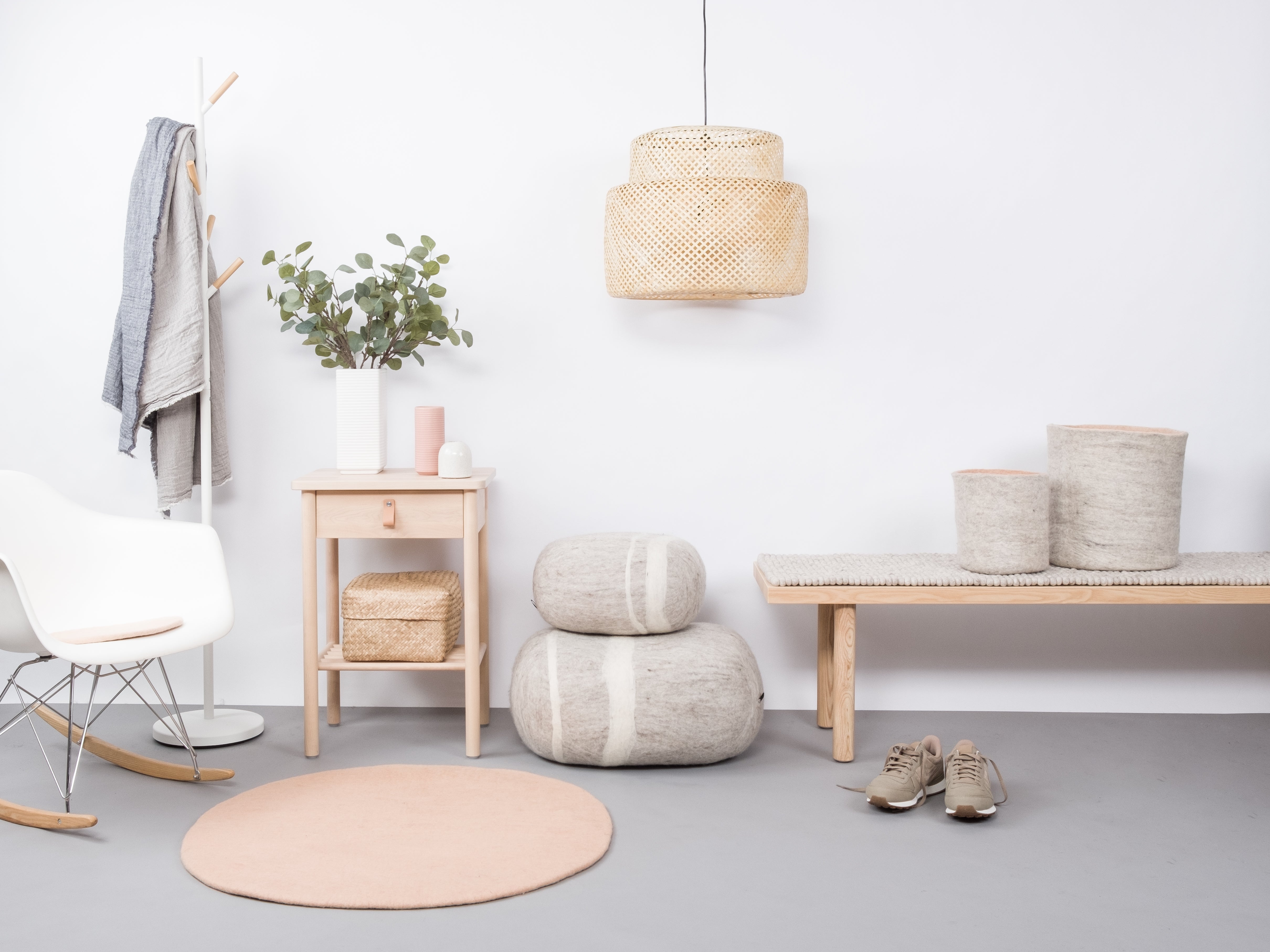 myfelt Merle Filzkugelteppich Rosa aus Schurwolle – Bild 2