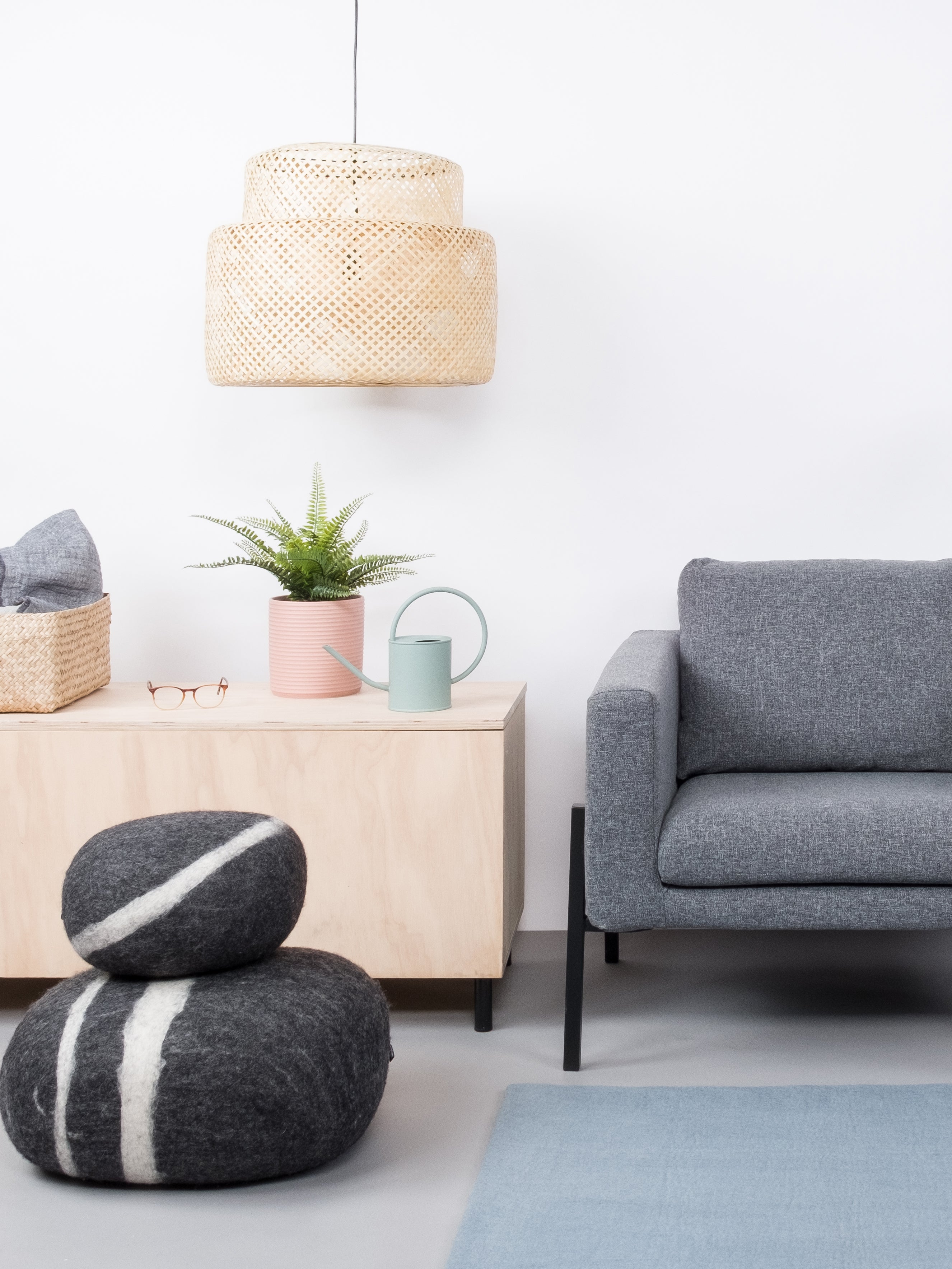myfelt Mia Filzkugelteppich Blau aus Schurwolle – Bild 6
