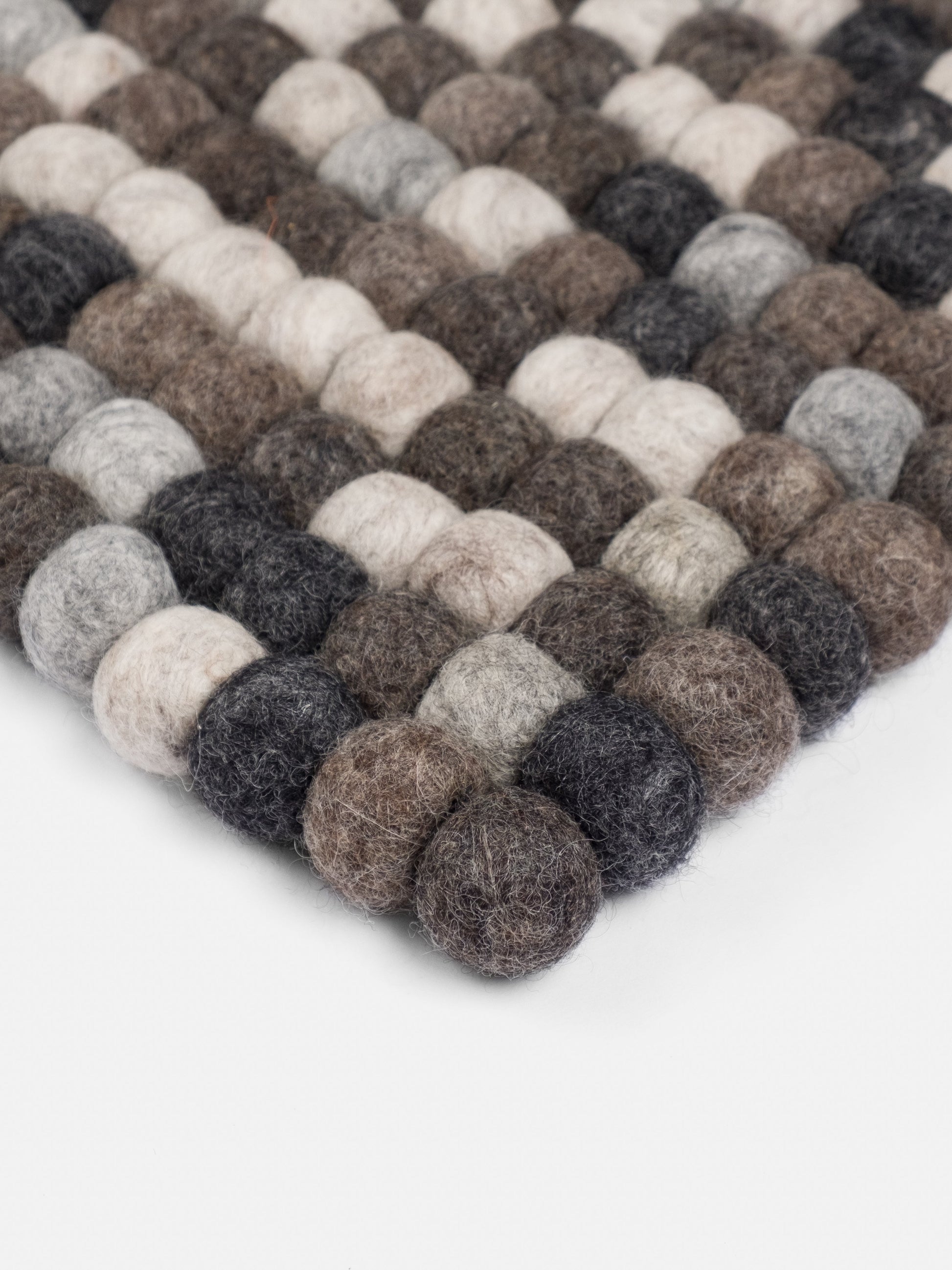 myfelt Néla Rugs aus Schurwolle – Bild 7