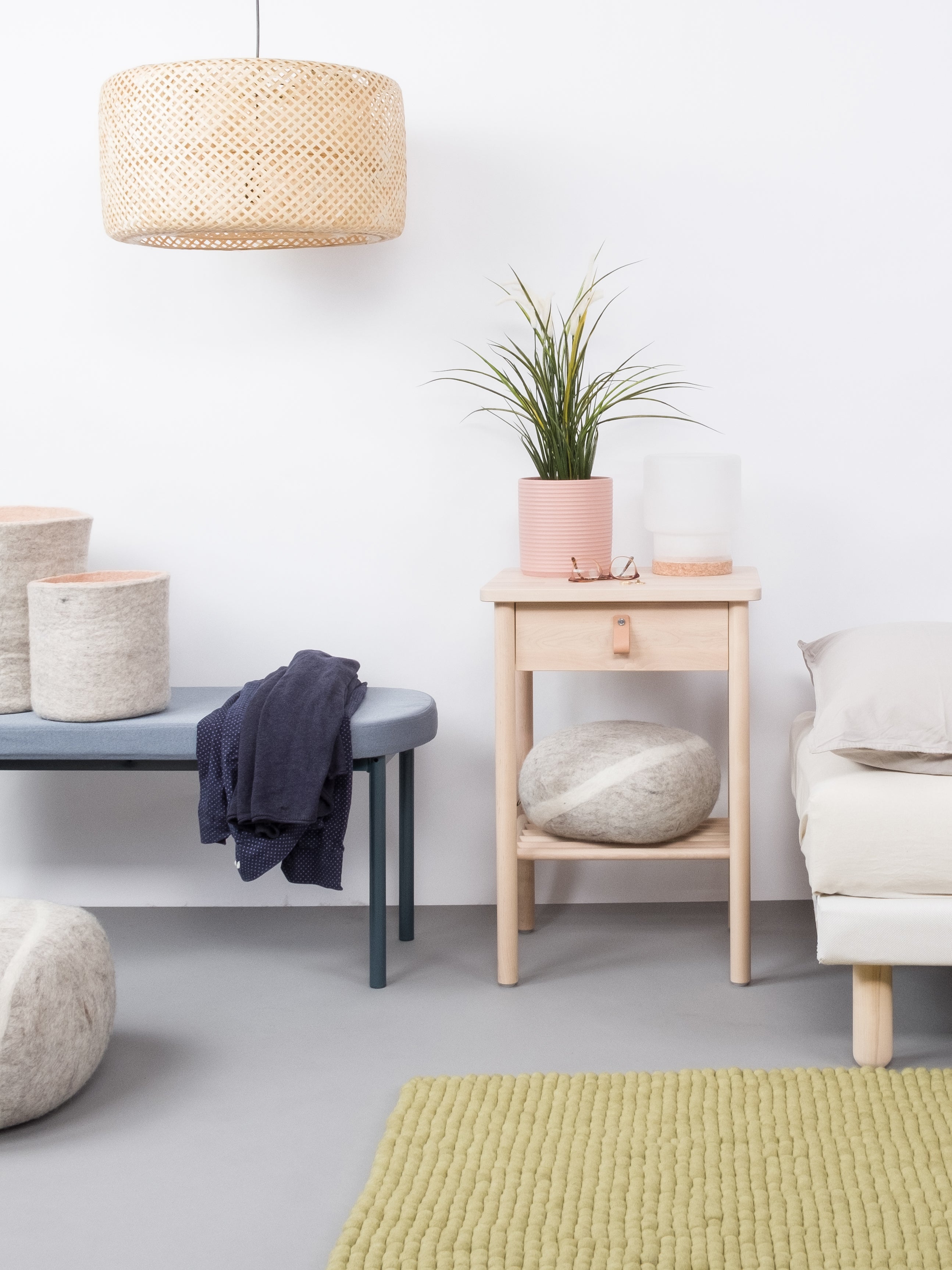 myfelt Pitt Filzkugelteppich Grün aus Schurwolle – Bild 2