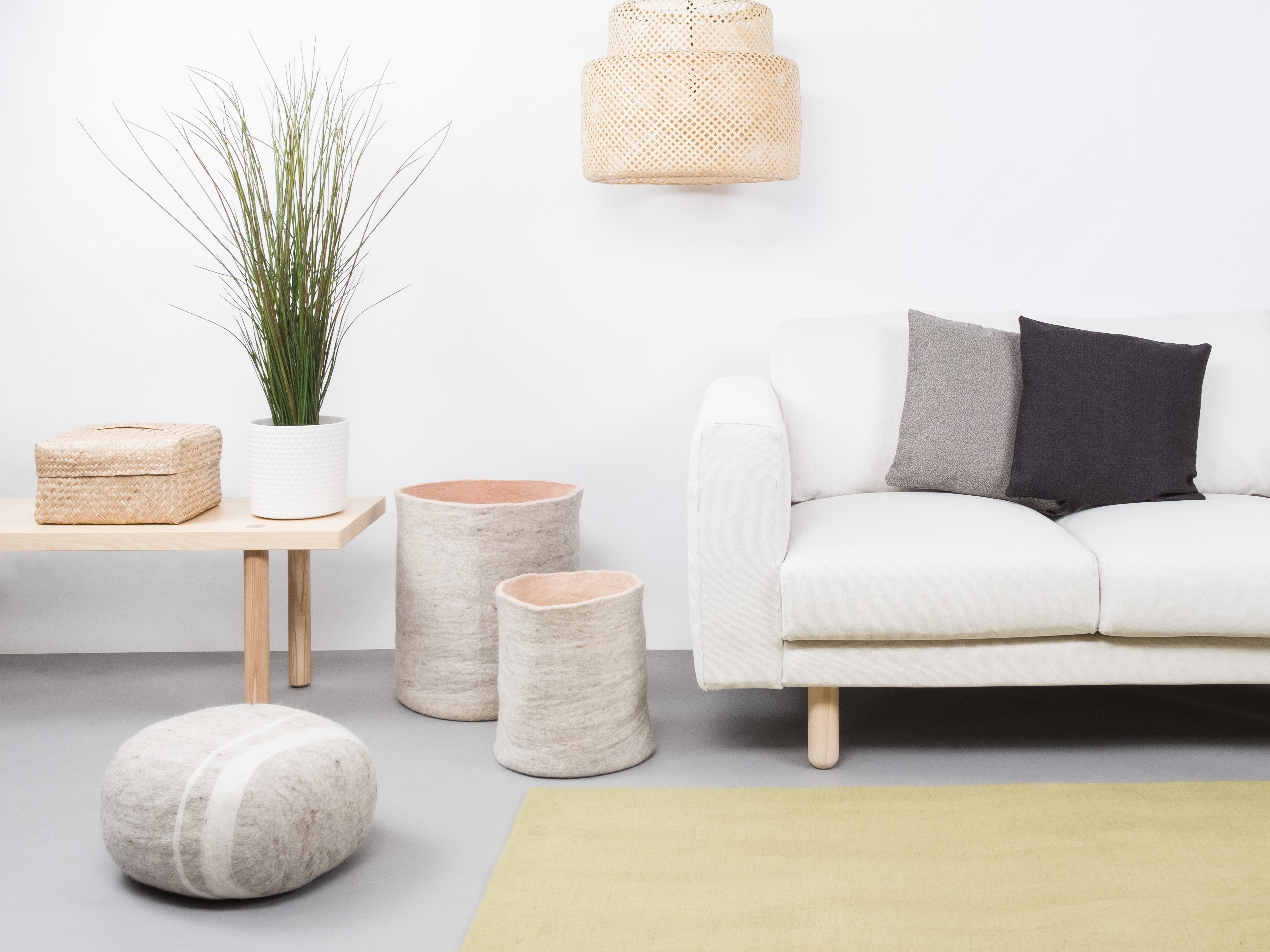 myfelt Pitt Filzkugelteppich Grün aus Schurwolle – Bild 2