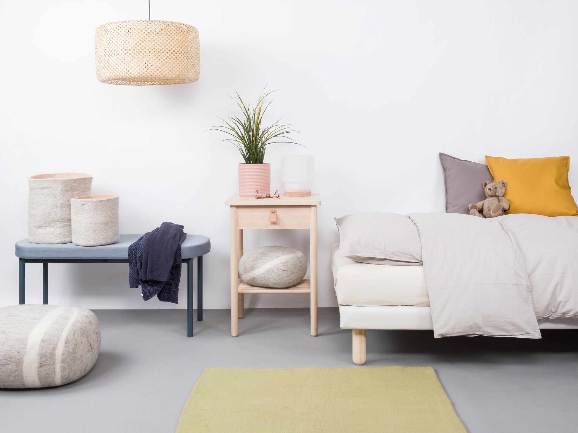 myfelt Pitt Filzkugelteppich Grün aus Schurwolle – Bild 4