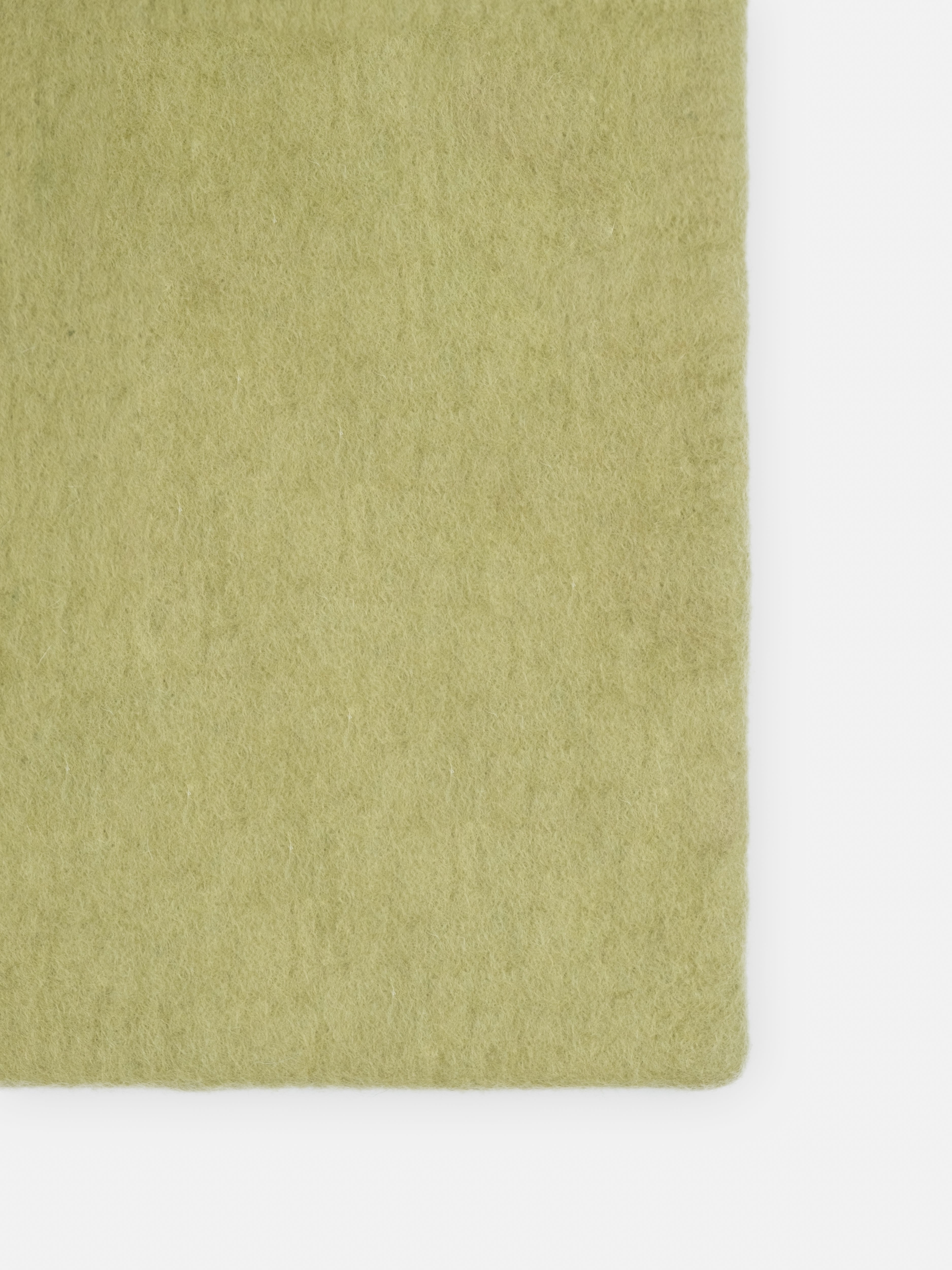 myfelt Pitt Filzkugelteppich Grün aus Schurwolle – Bild 7