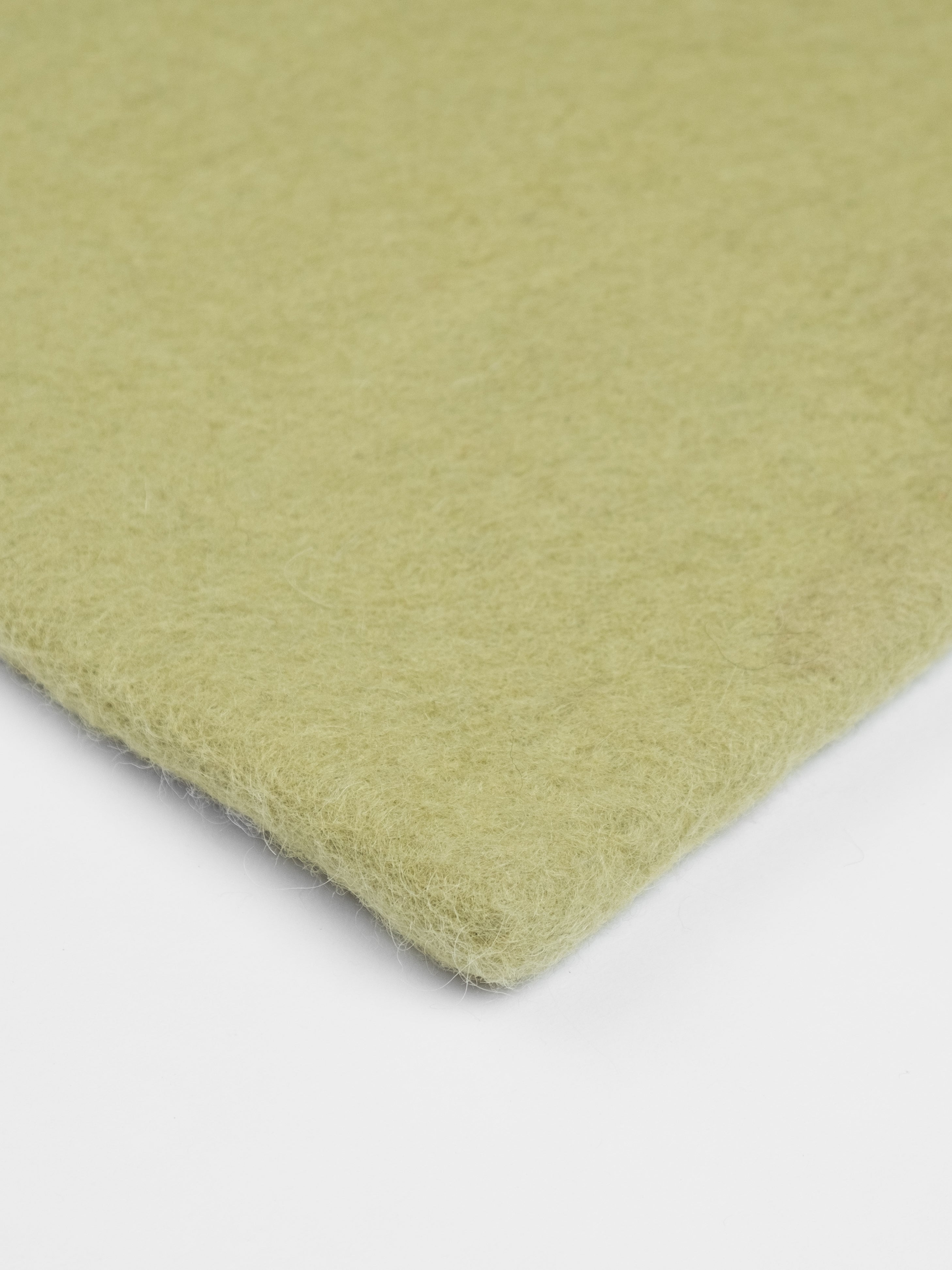myfelt Pitt Filzkugelteppich Grün aus Schurwolle – Bild 8