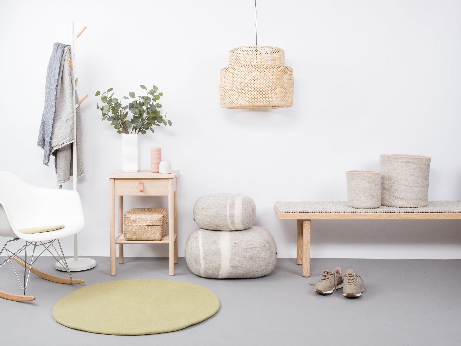 myfelt Pitt Filzkugelteppich Grün aus Schurwolle – Bild 2
