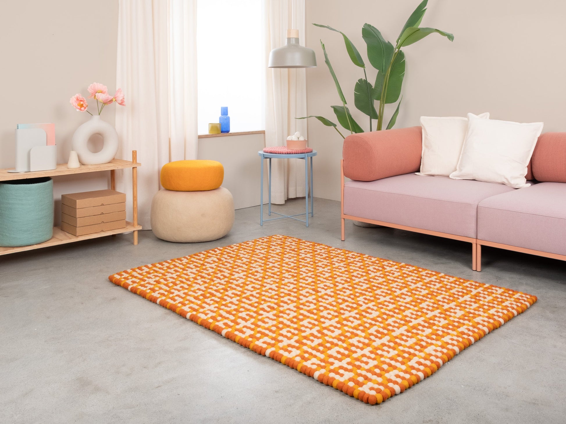 myfelt Lucia Filzkugelteppich Braun aus Schurwolle – Bild 6