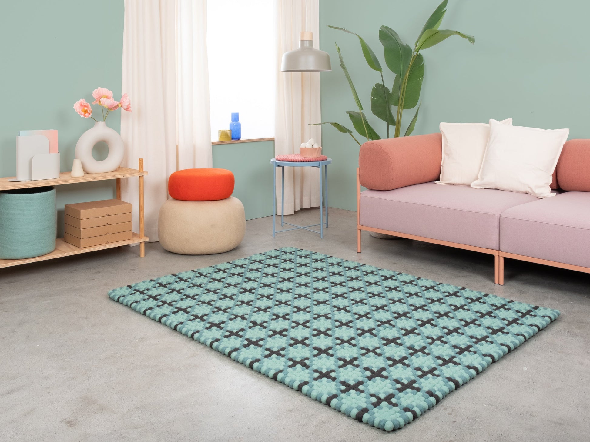 myfelt Sara Filzkugelteppich Grün, Schwarz aus Schurwolle – Bild 5