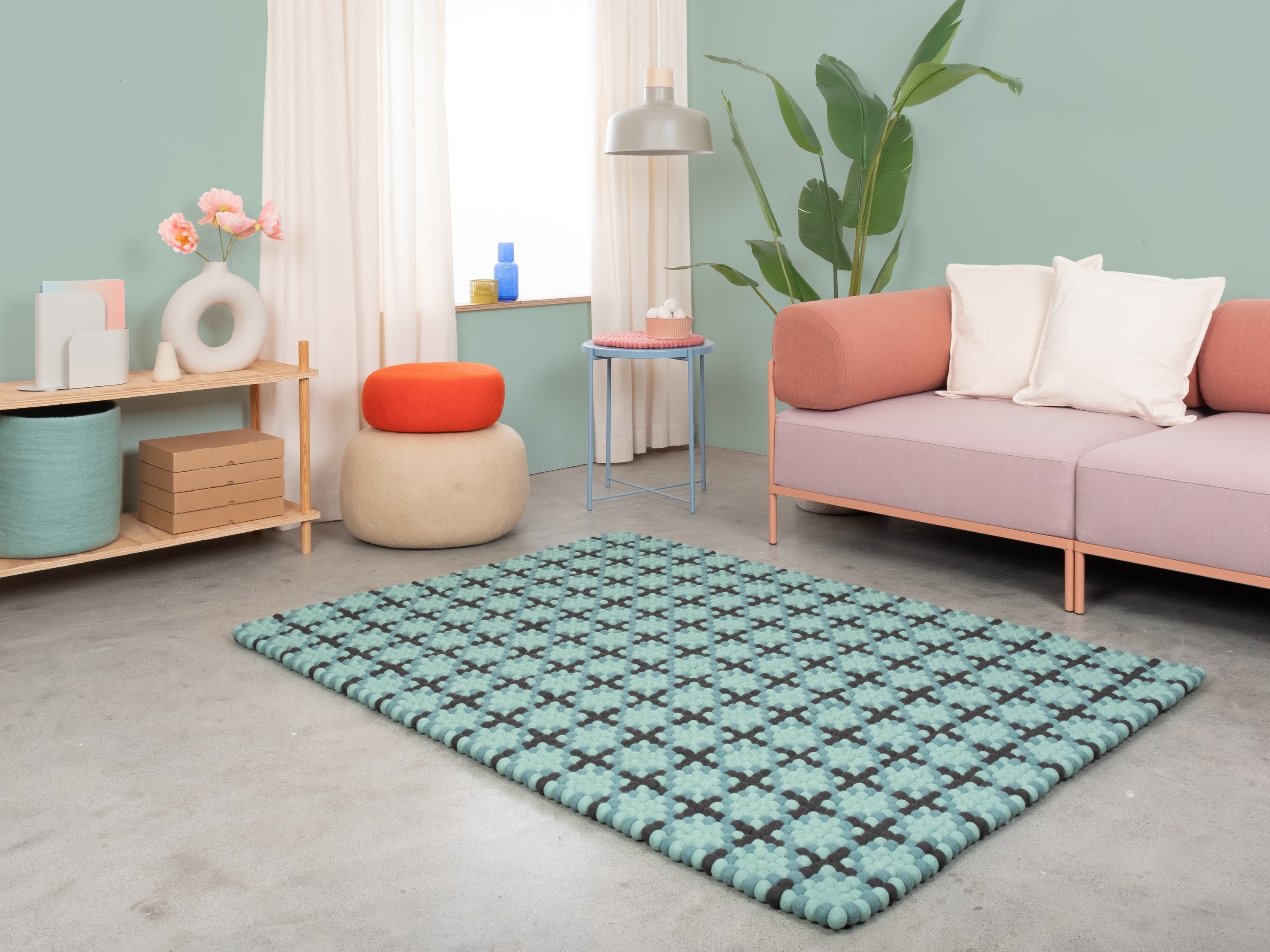 myfelt Sara Filzkugelteppich Grün, Schwarz aus Schurwolle – Bild 5