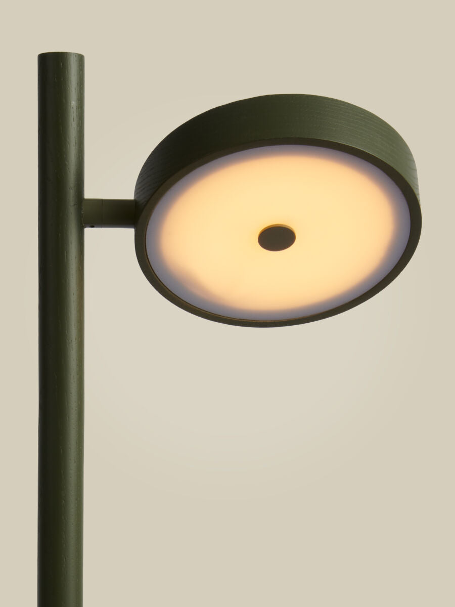 Stehlampe Okinawa Eschenholz LED – GOOD&MOJO | Taiga