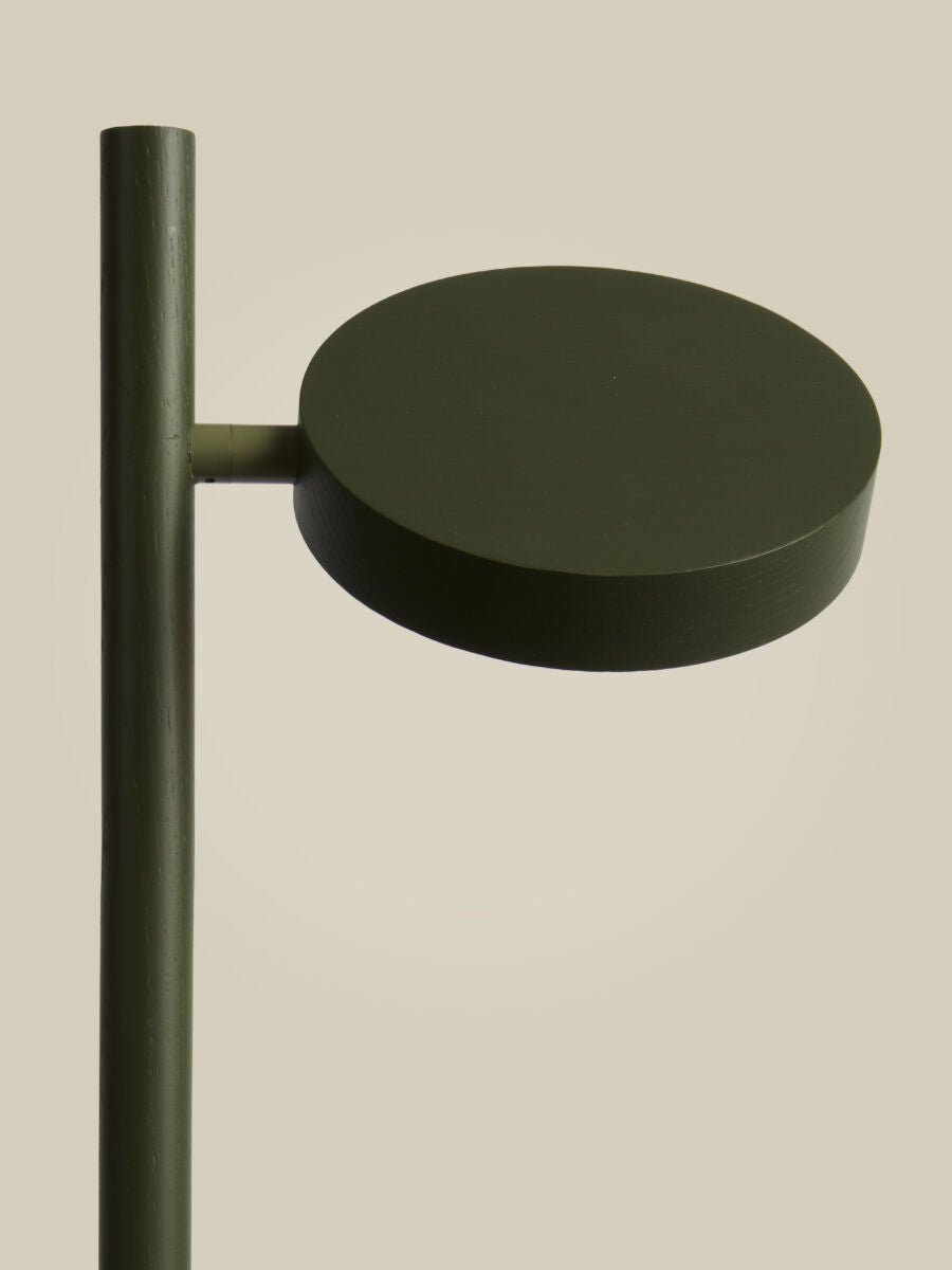 Stehlampe Okinawa Eschenholz LED – GOOD&MOJO | Taiga