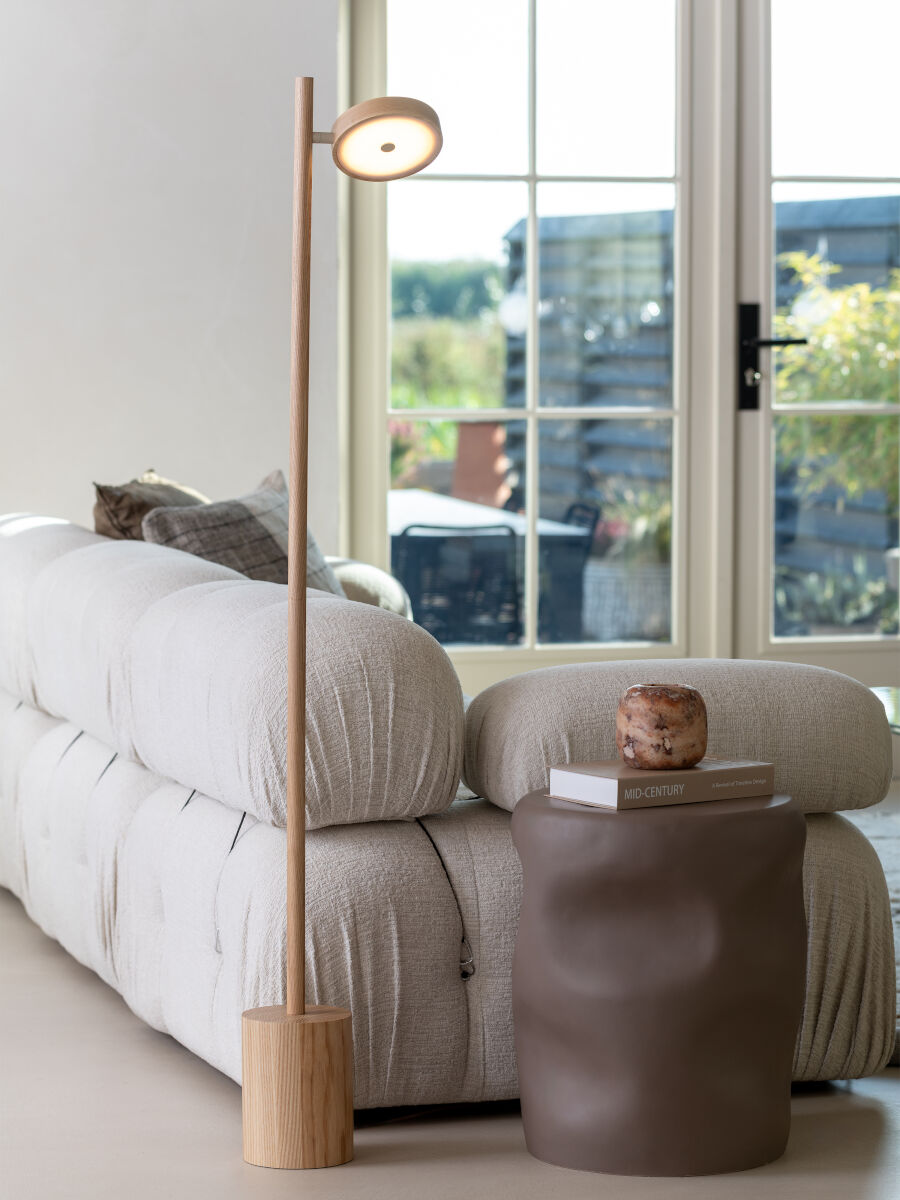 Stehlampe Okinawa Eschenholz LED – GOOD&MOJO | Taiga