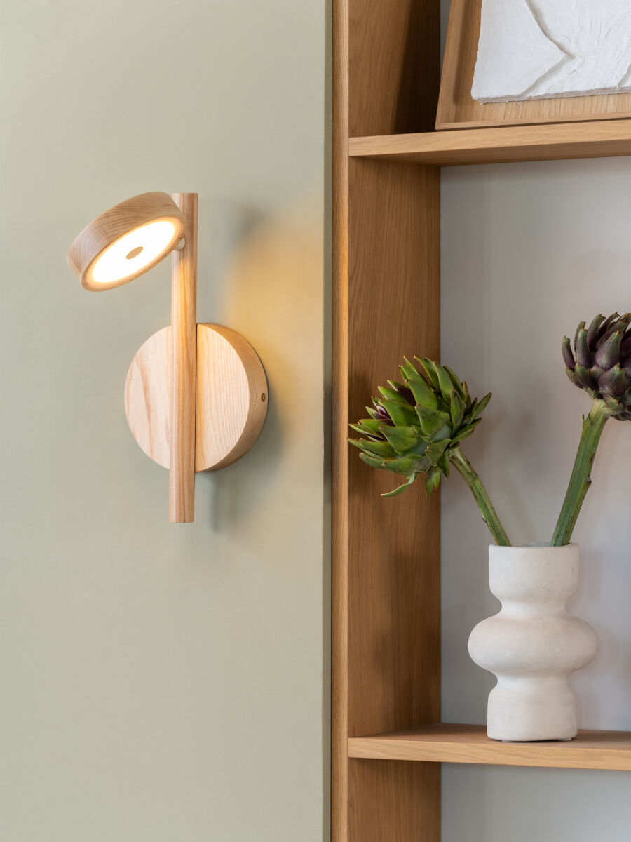 Wandlampe Okinawa Eschenholz LED – GOOD&MOJO | Taiga