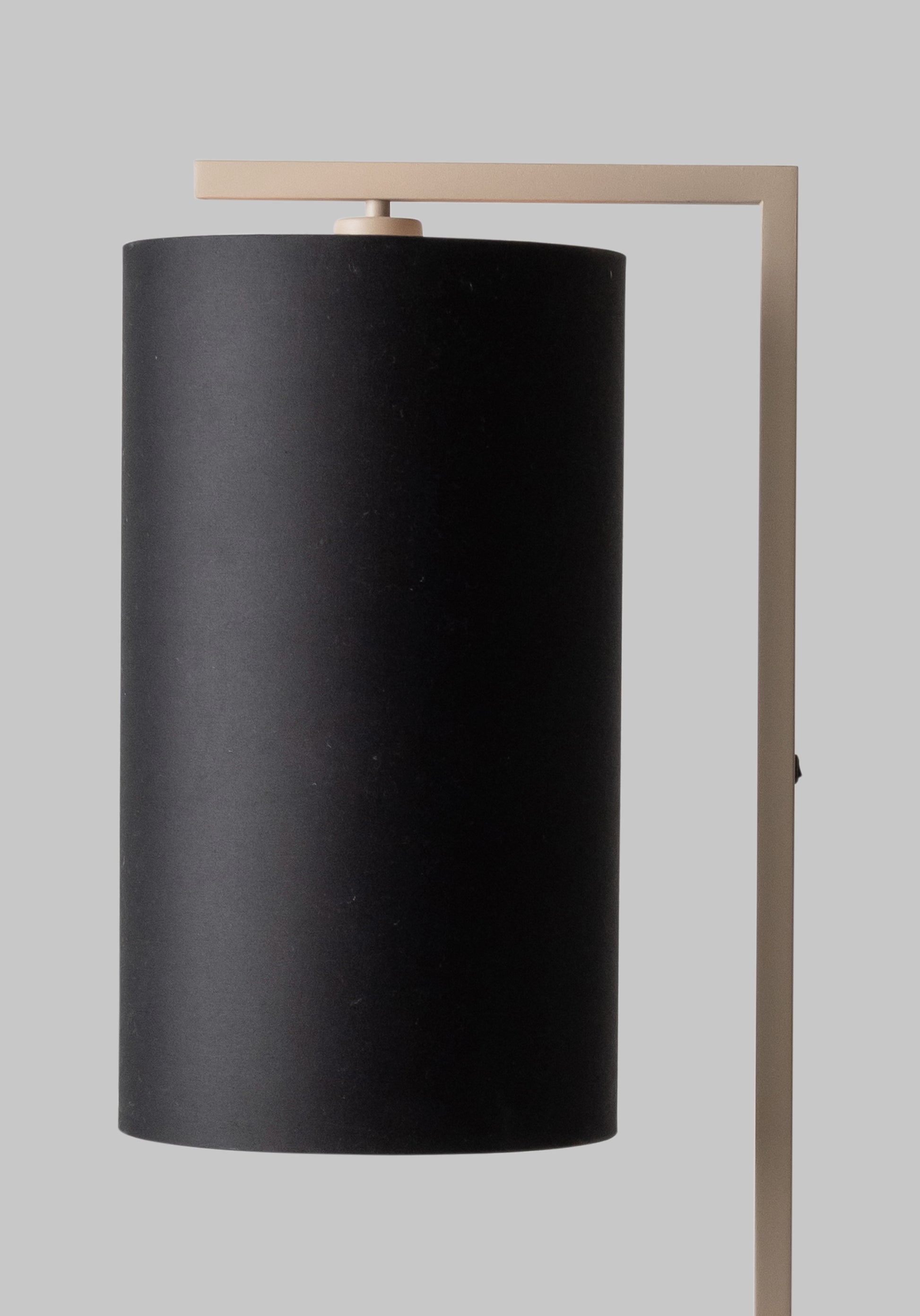Stehlampe Boston Schirm 25x45 – It's about Romi | Taiga