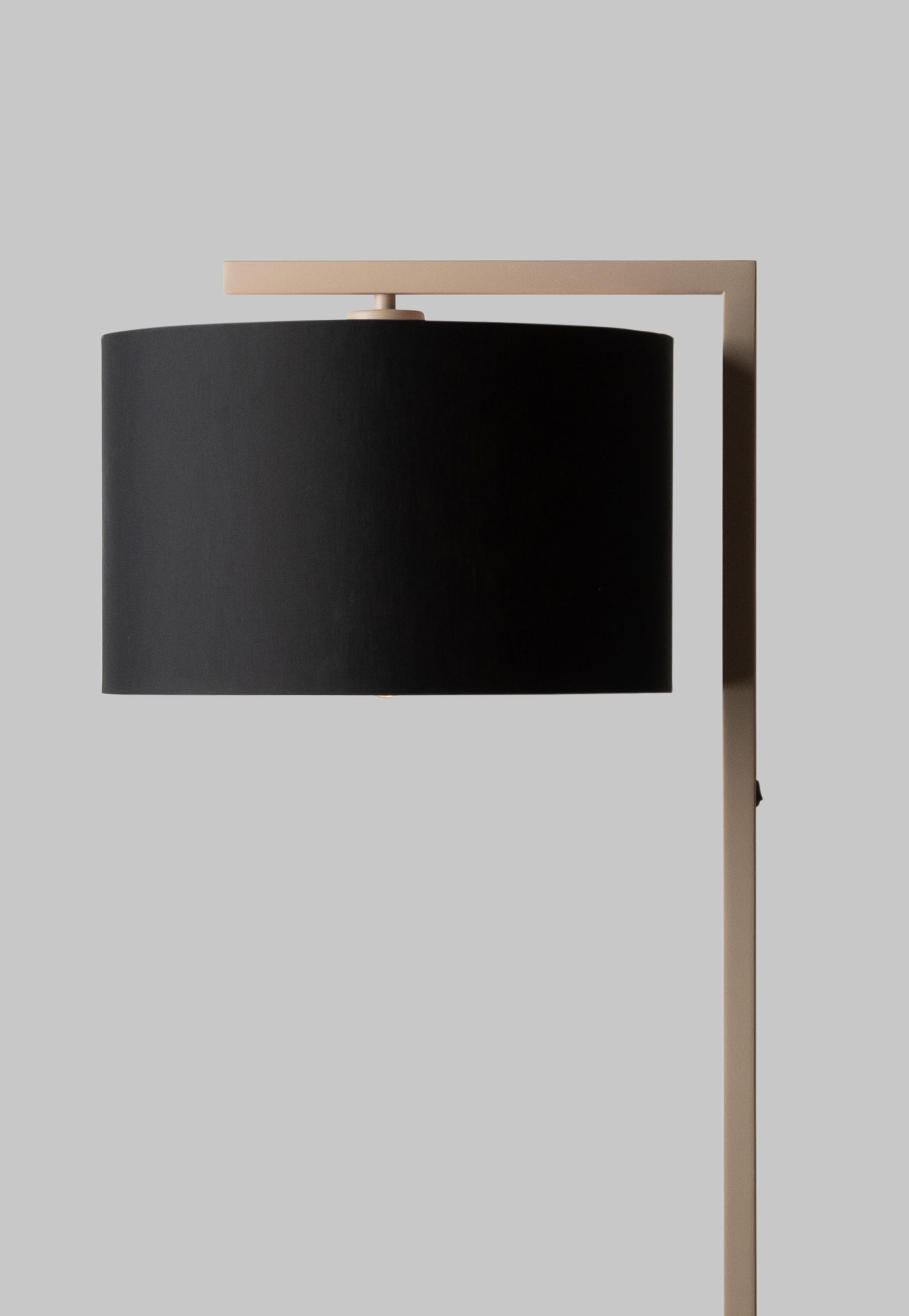 Stehlampe Boston Schirm 32x20 – It's about Romi | Taiga