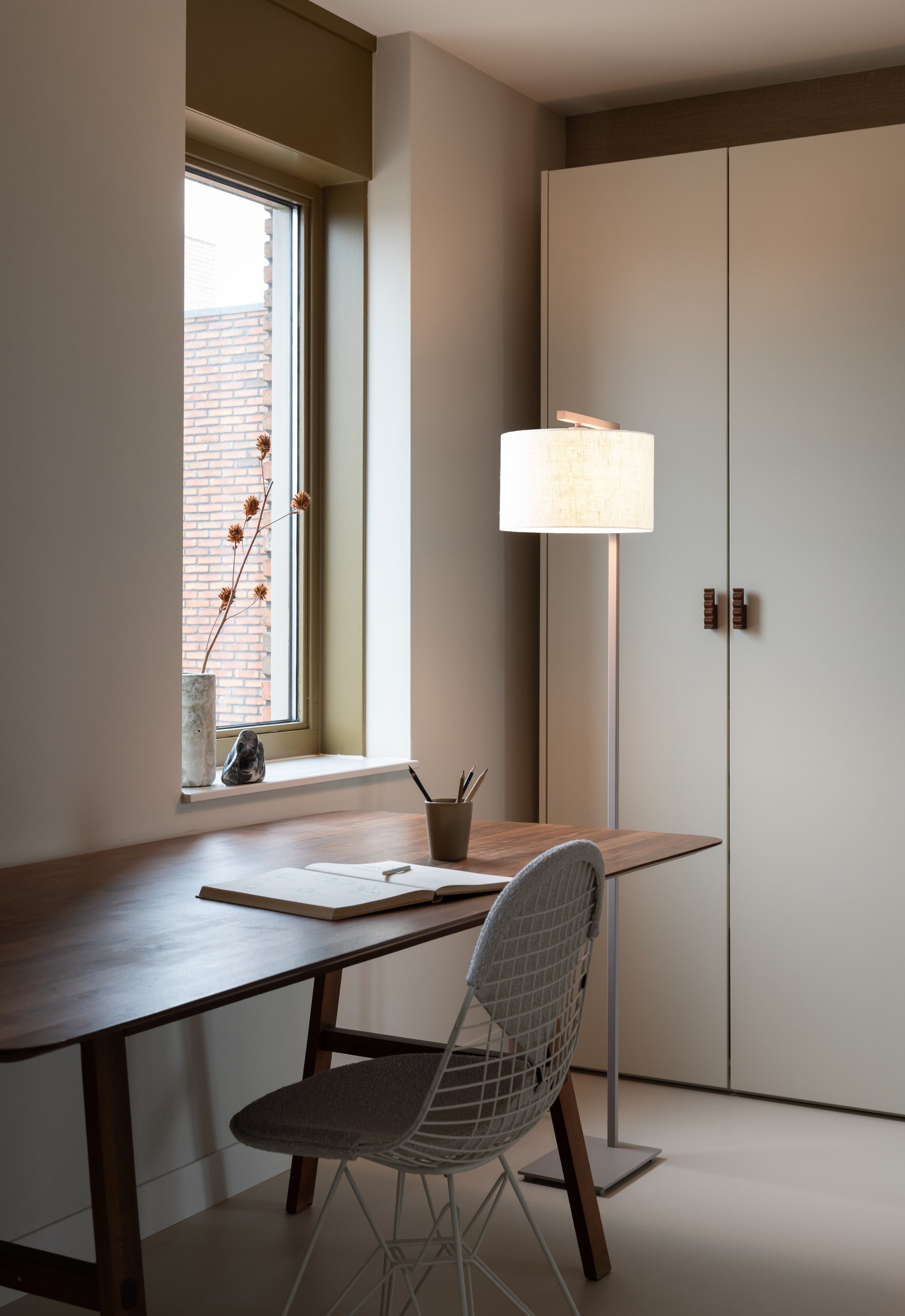 Stehlampe Boston Schirm 32x20 – It's about Romi | Taiga