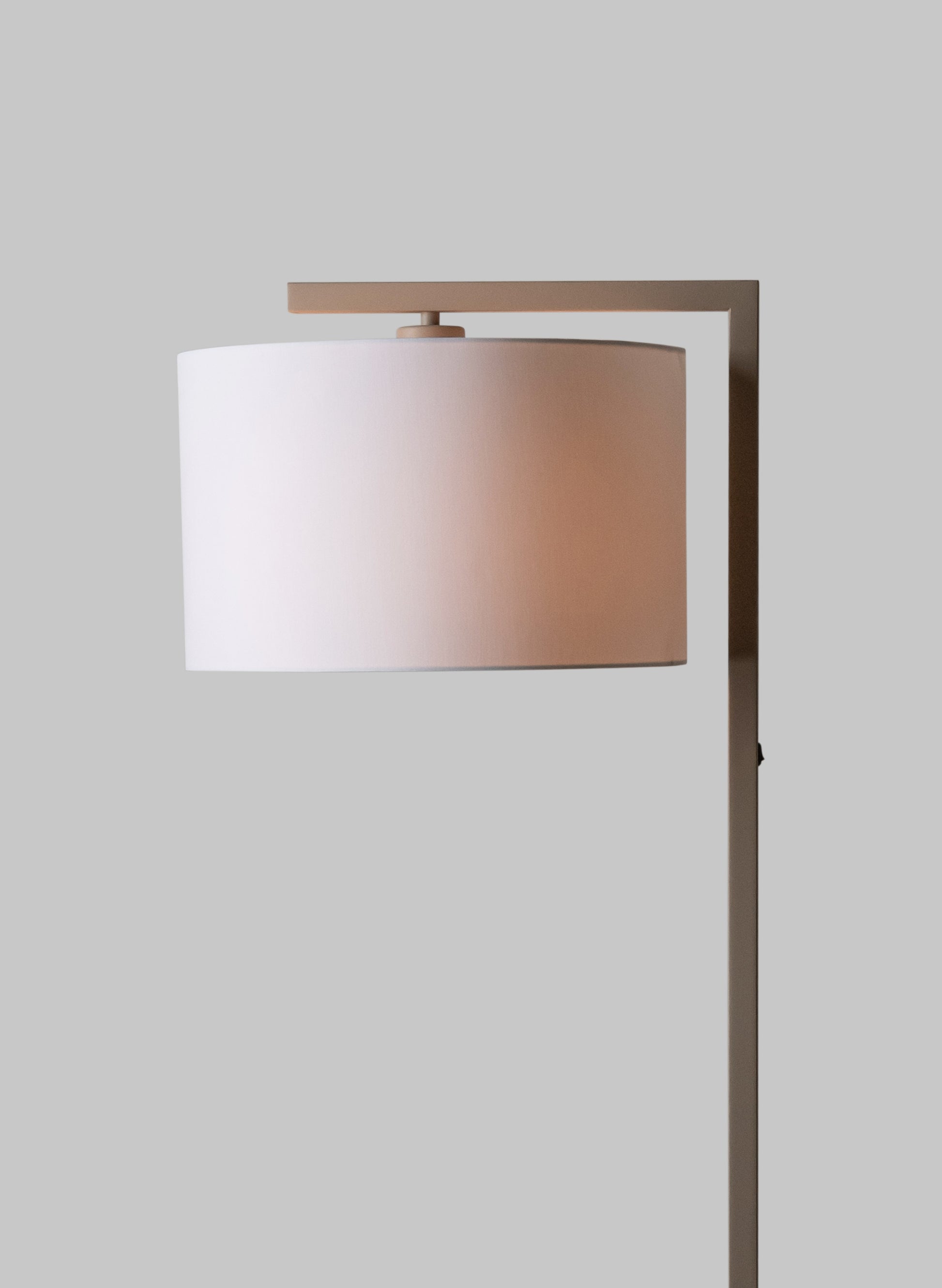 Stehlampe Boston Schirm 32x20 – It's about Romi | Taiga