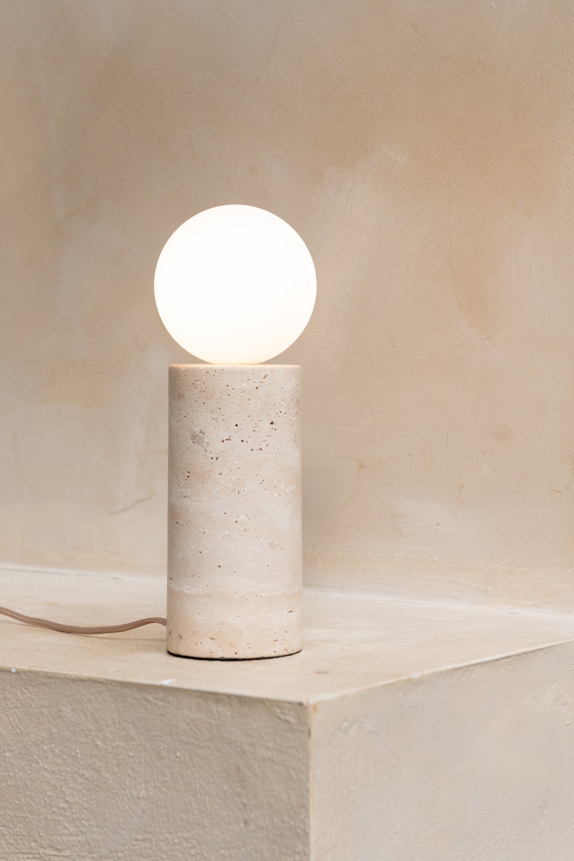 Tischlampe Tivoli Marmor und Glas – It's about Romi | Taiga