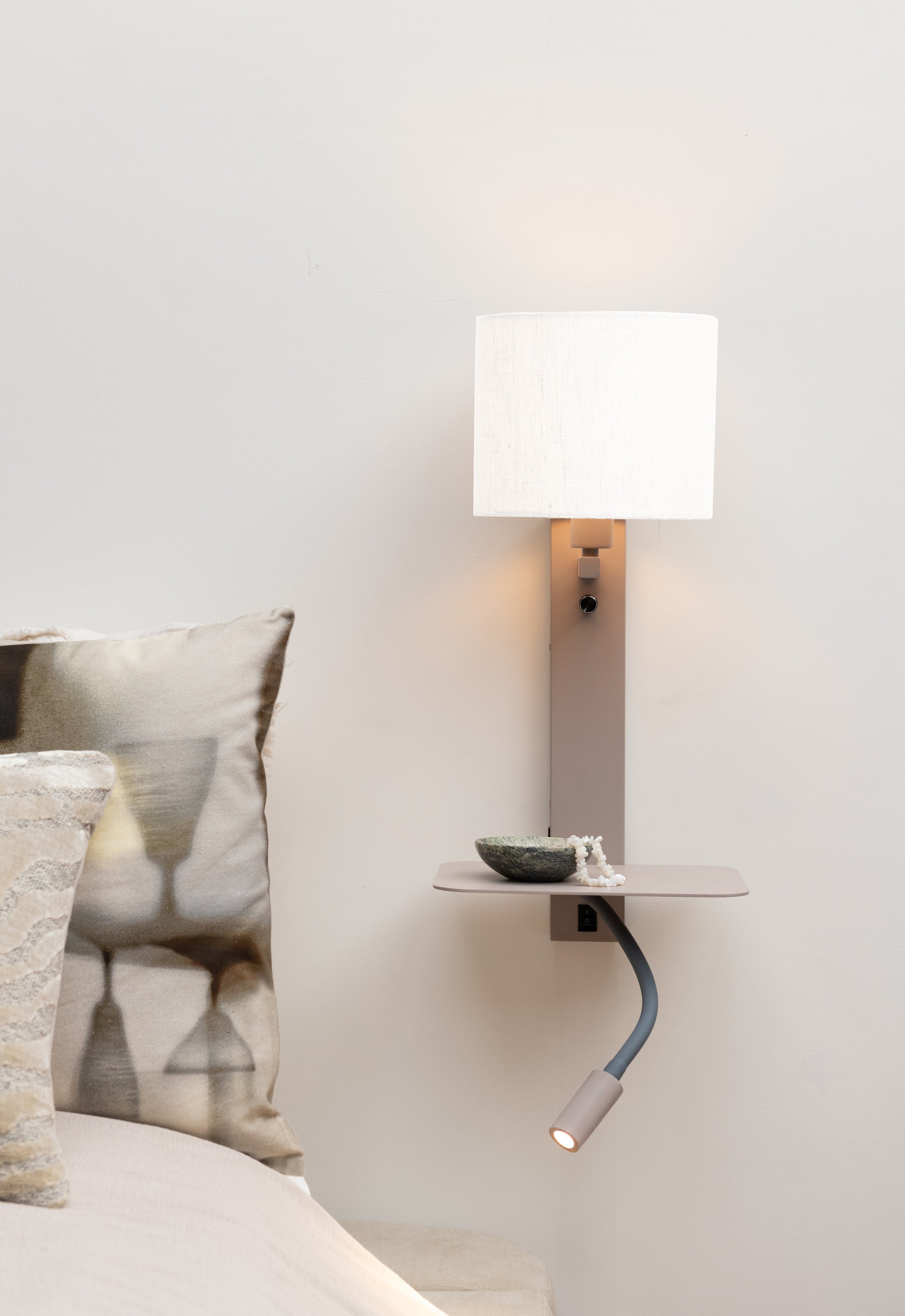 Wandlampe Florence mit Leselampe – It's about Romi | Taiga
