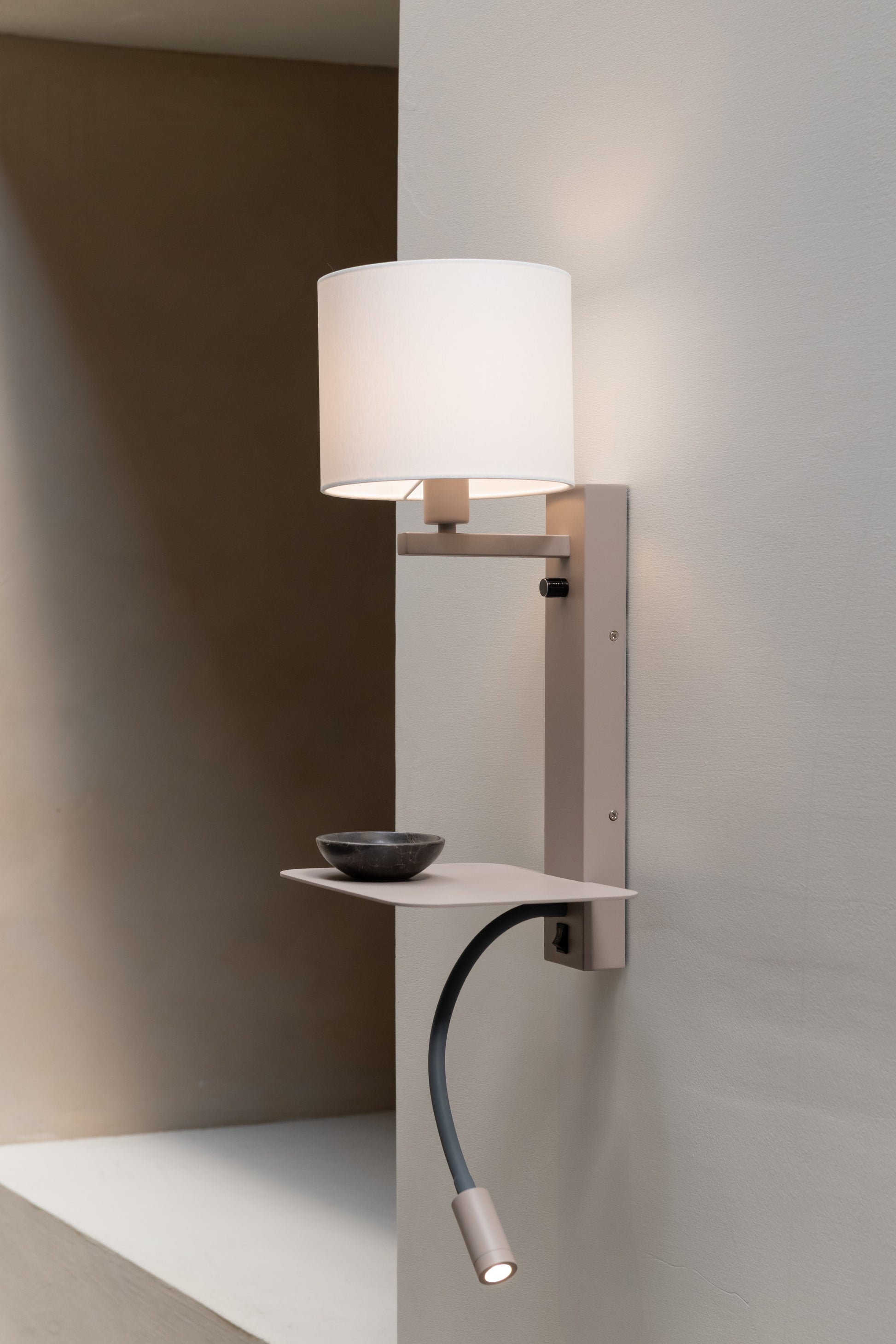 Wandlampe Florence mit Leselampe – It's about Romi | Taiga