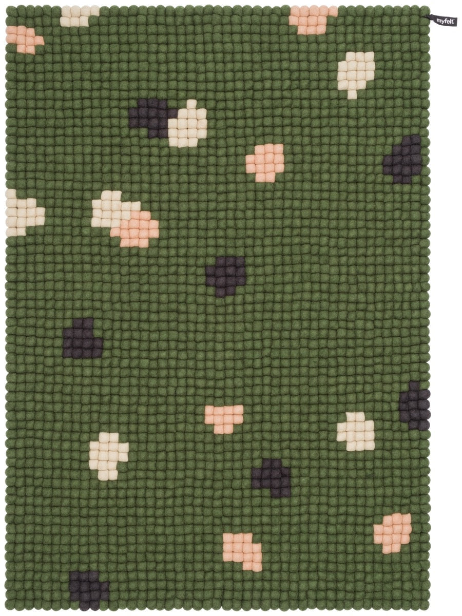 myfelt Terra Moss Filzkugelteppich Grün, Braun aus Schurwolle
