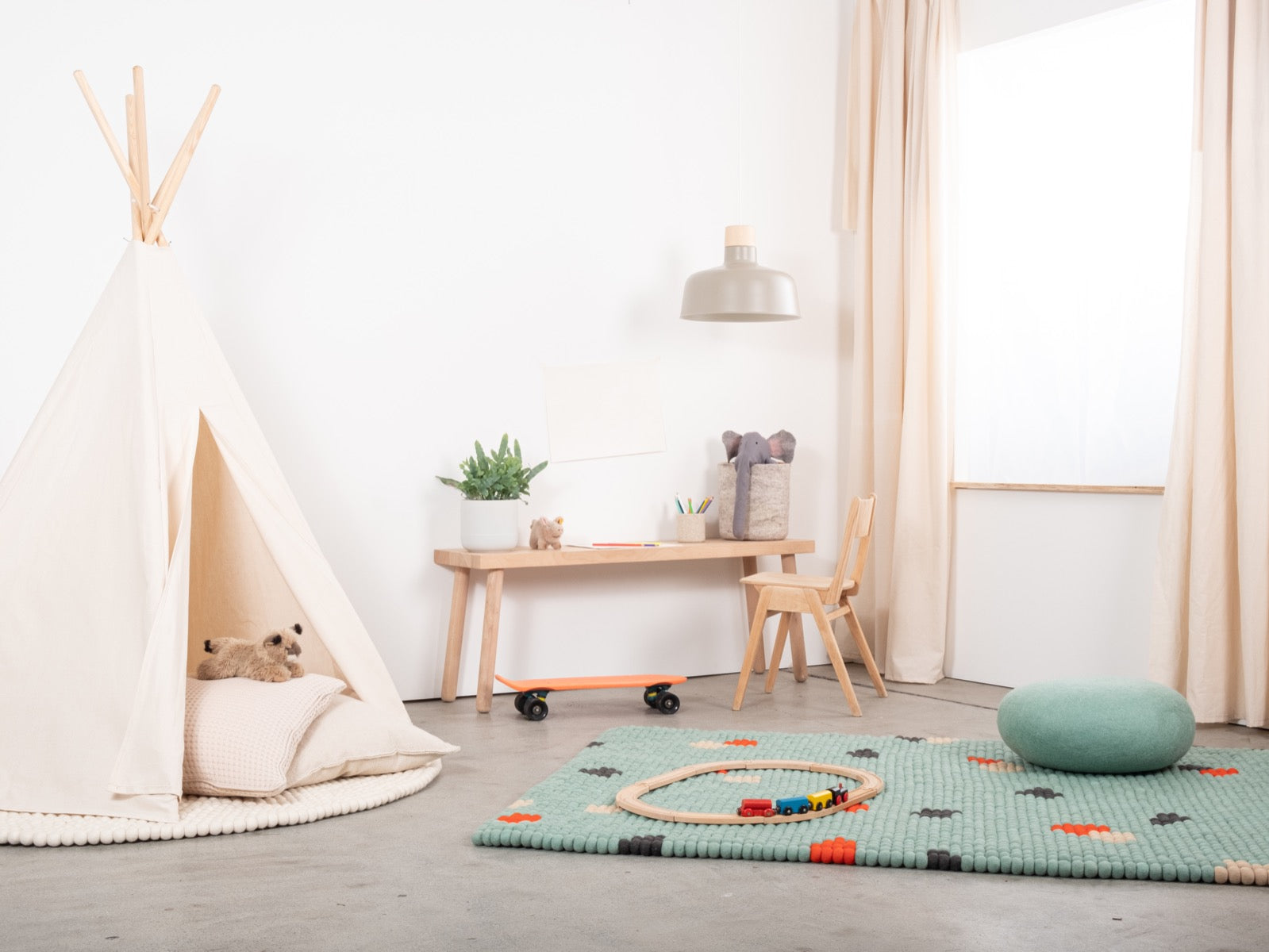 myfelt Terra Ocean Filzkugelteppich Blau, Braun aus Schurwolle – Bild 6