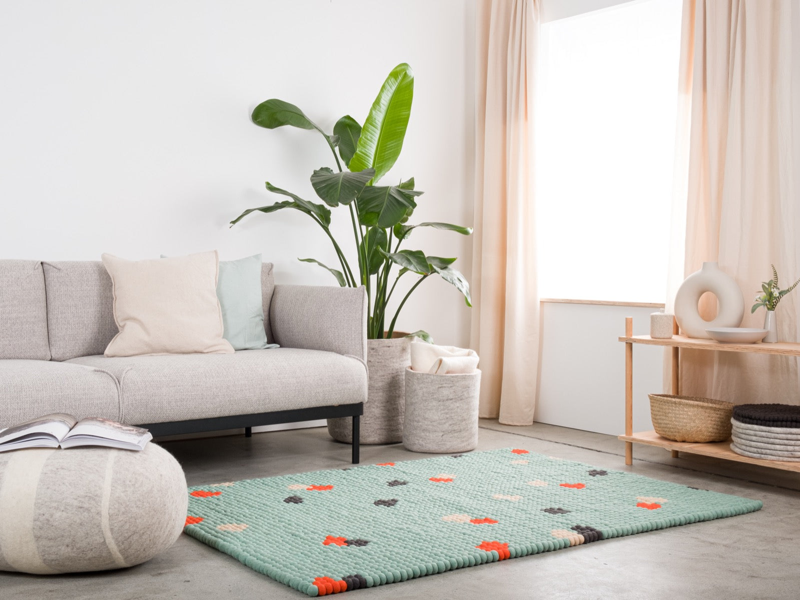 myfelt Terra Ocean Filzkugelteppich Blau, Braun aus Schurwolle – Bild 7