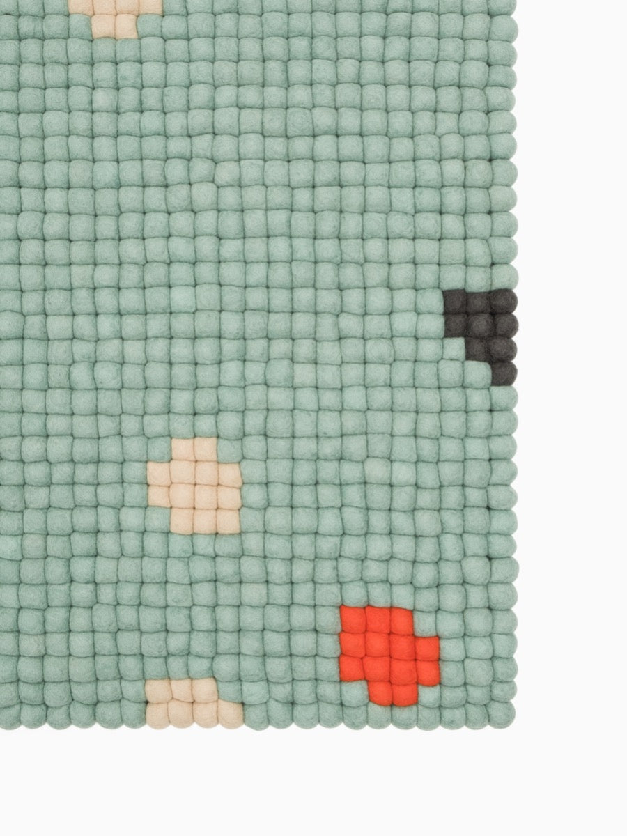myfelt Terra Ocean Filzkugelteppich Blau, Braun aus Schurwolle – Bild 3