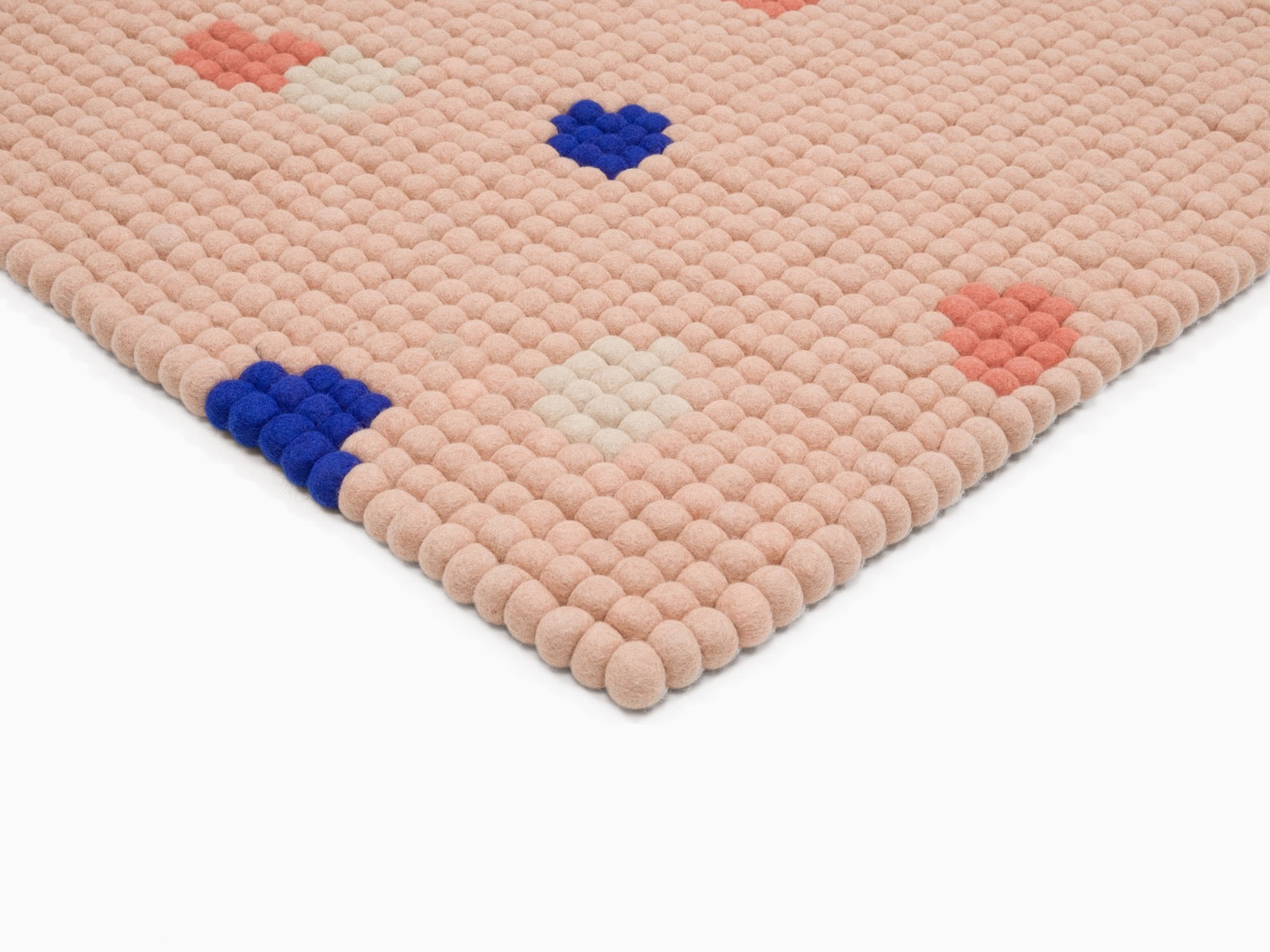myfelt Terra Rose Filzkugelteppich Braun, Rosa aus Schurwolle – Bild 4