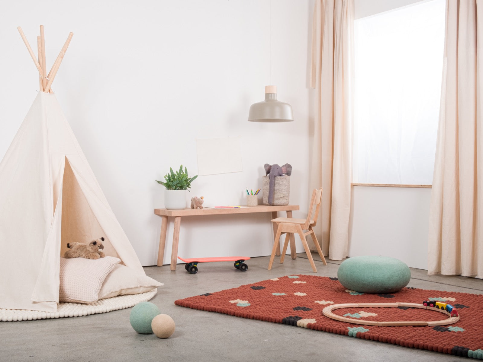 myfelt Terra Rust Filzkugelteppich Grau, Beige, Braun aus Schurwolle – Bild 7