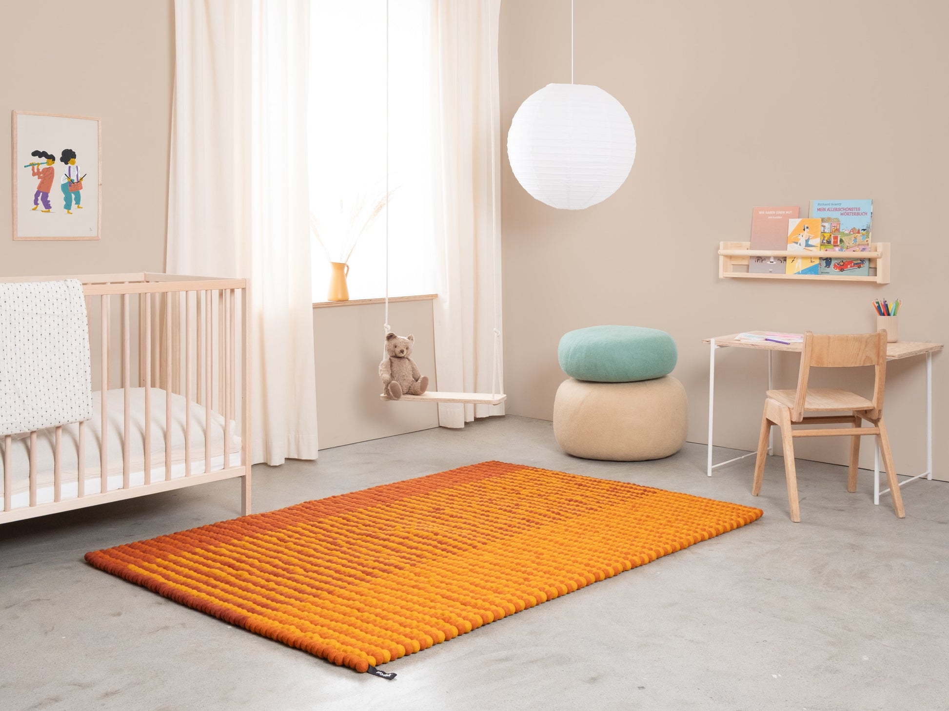 myfelt Dawn Filzkugelteppich Orange aus Schurwolle – Bild 4