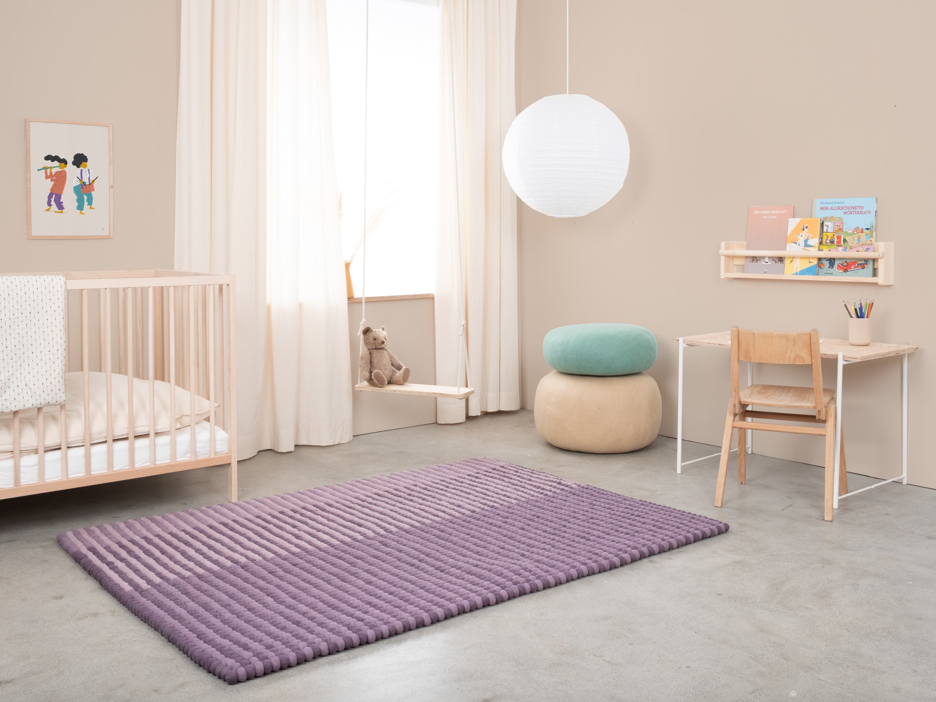 myfelt Fade Filzkugelteppich Lila aus Schurwolle – Bild 5