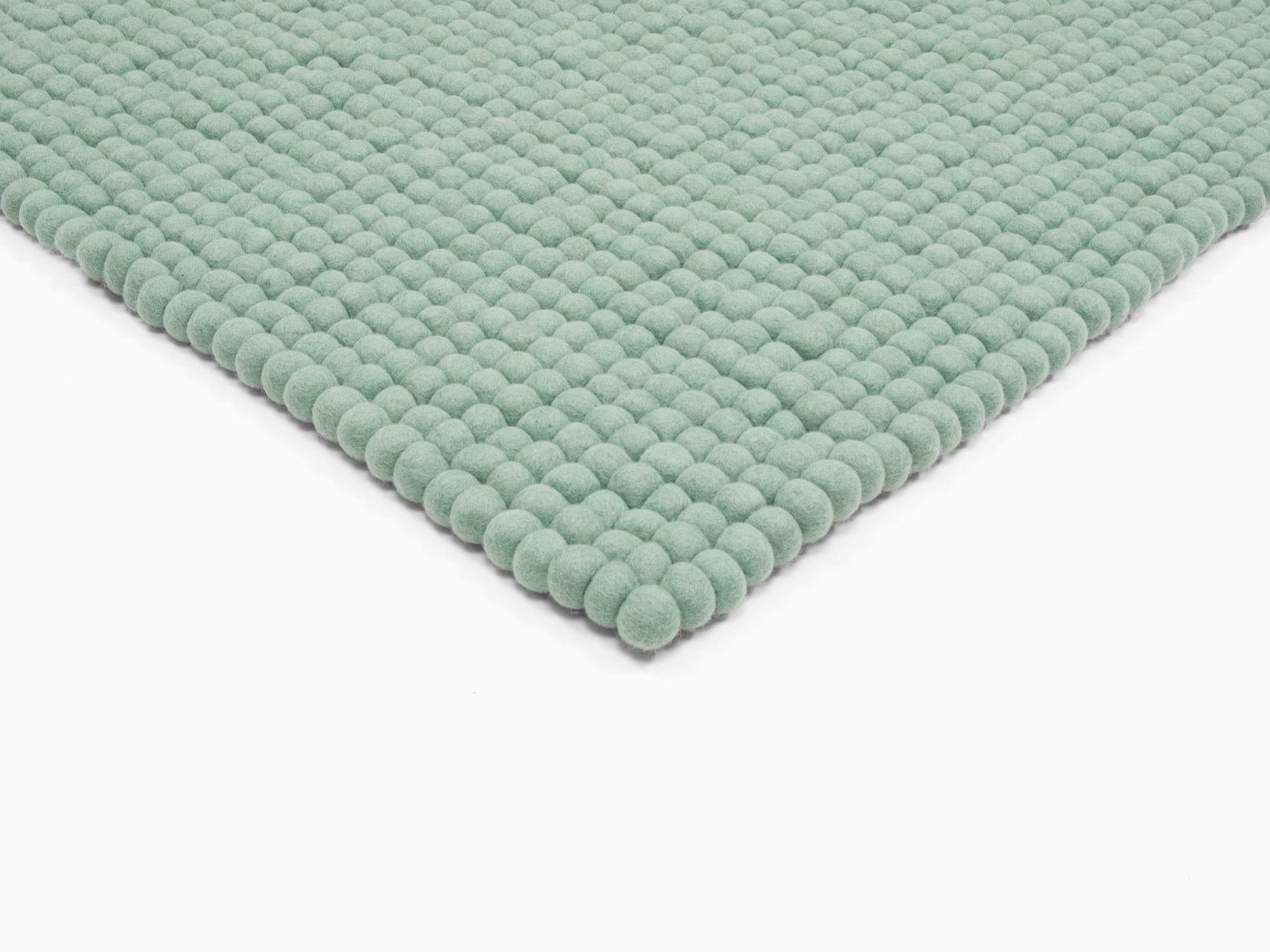 myfelt Fine Filzkugelteppich Blau aus Schurwolle – Bild 4