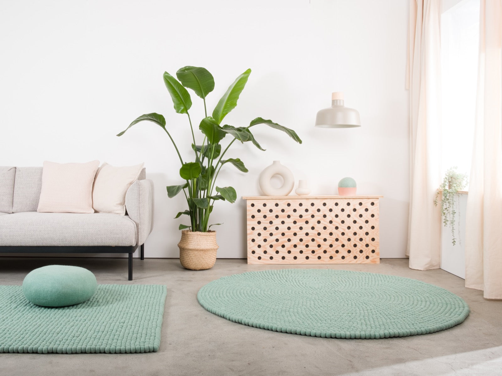 myfelt Fine Filzkugelteppich Blau aus Schurwolle – Bild 8