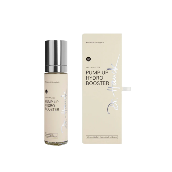 Ein Bild aus dem Taiga Store von taiga.green. Ein beigefarbener Flakon des Dr. Hauck Pump Up Hydro Booster Hautpflegeserums mit metallischem Verschluss wird neben der passenden beigefarbenen Produktverpackung gezeigt, beide mit minimalistischem schwarzem Text versehen. Jetzt bestellen im Eco Shop von www.taiga.green. Hier nachhaltig einkaufen mit dem Taiga Eco Rating