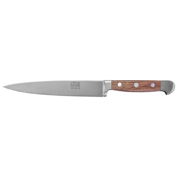 Ein Bild aus dem Taiga Store von taiga.green. Ein Kochmesser mit einer langen Klinge aus rostfreiem Stahl und einem Holzgriff mit drei Metallnieten, dargestellt auf einem schlichten Hintergrund. Jetzt bestellen im Eco Shop von www.taiga.green. Hier nachhaltig einkaufen mit dem Taiga Eco Rating